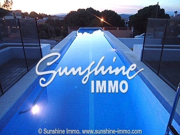 Villa for sale in Alhaurin-De-La-Torre, Malaga