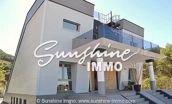 Villa for sale in Alhaurin-De-La-Torre, Malaga