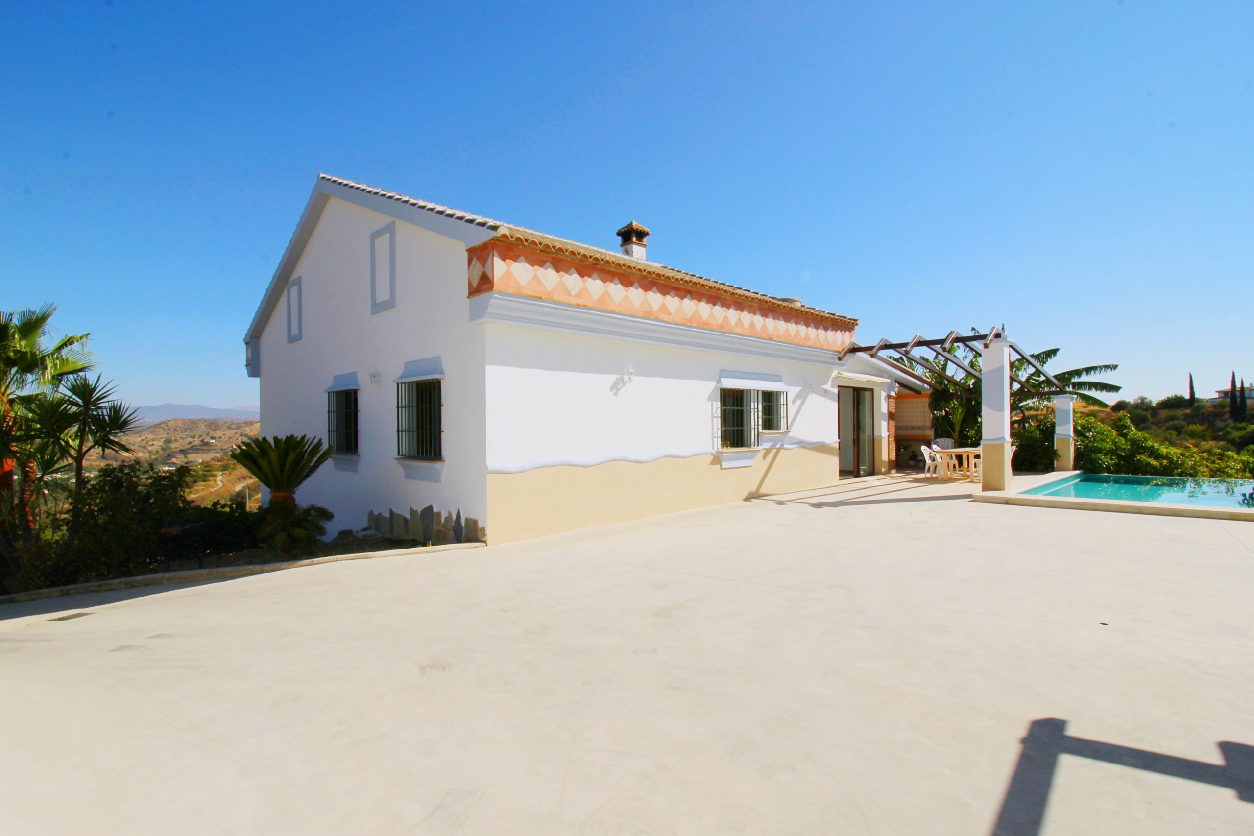Chalet for sale in Coin, Malaga