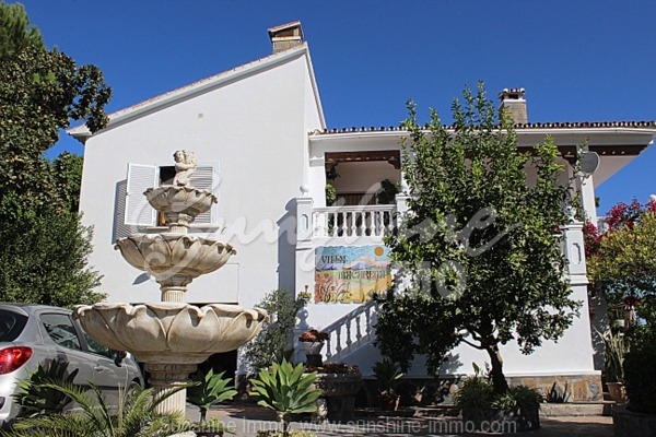 Villa for sale in Coin, Malaga