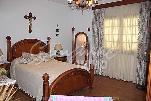 Villa for sale in Coin, Malaga