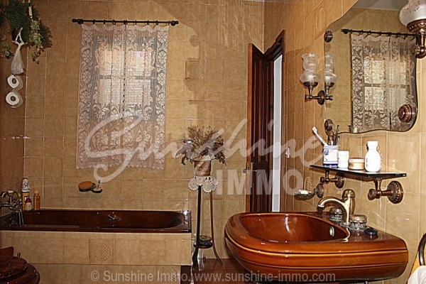 Villa for sale in Coin, Malaga