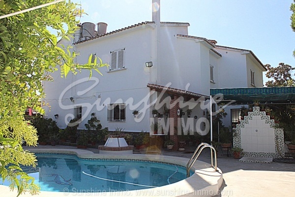 Villa for sale in Coin, Malaga