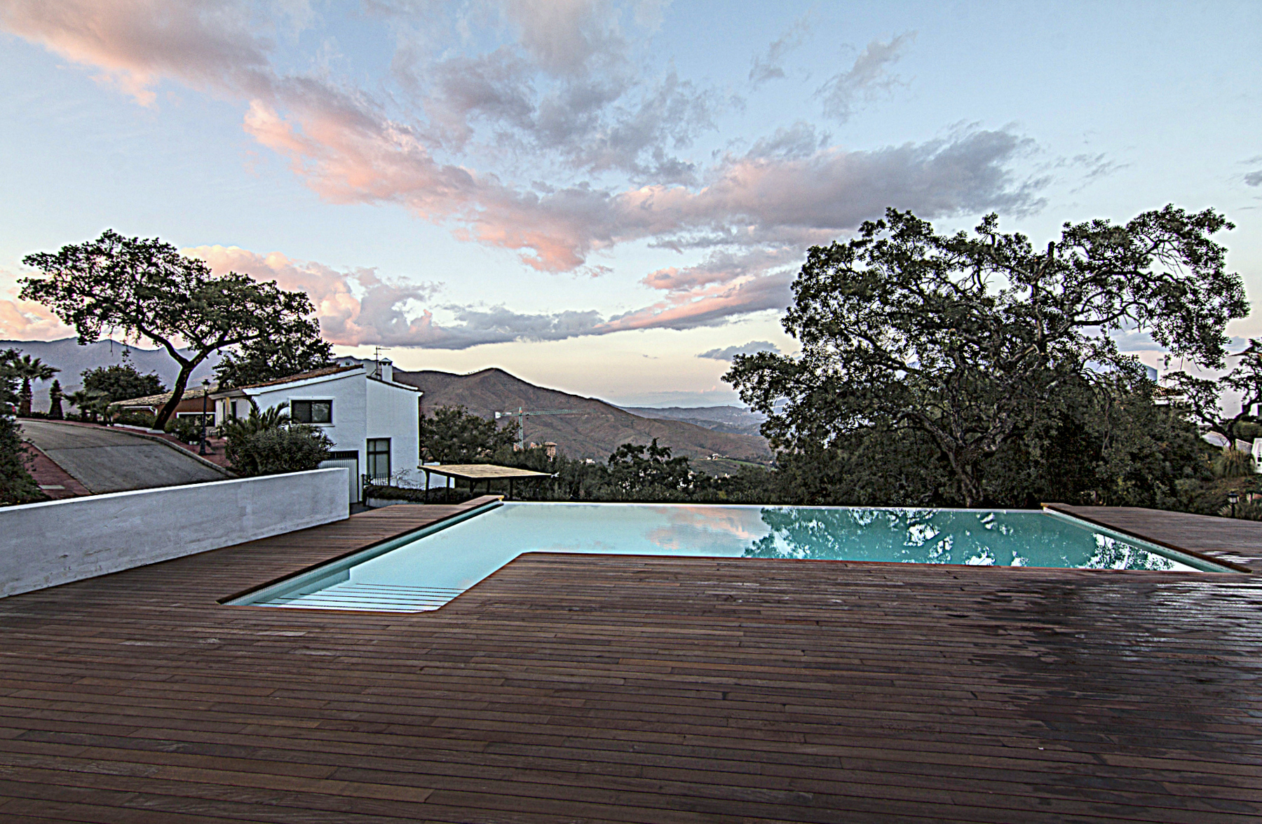 Villa for sale in Ojen, Malaga