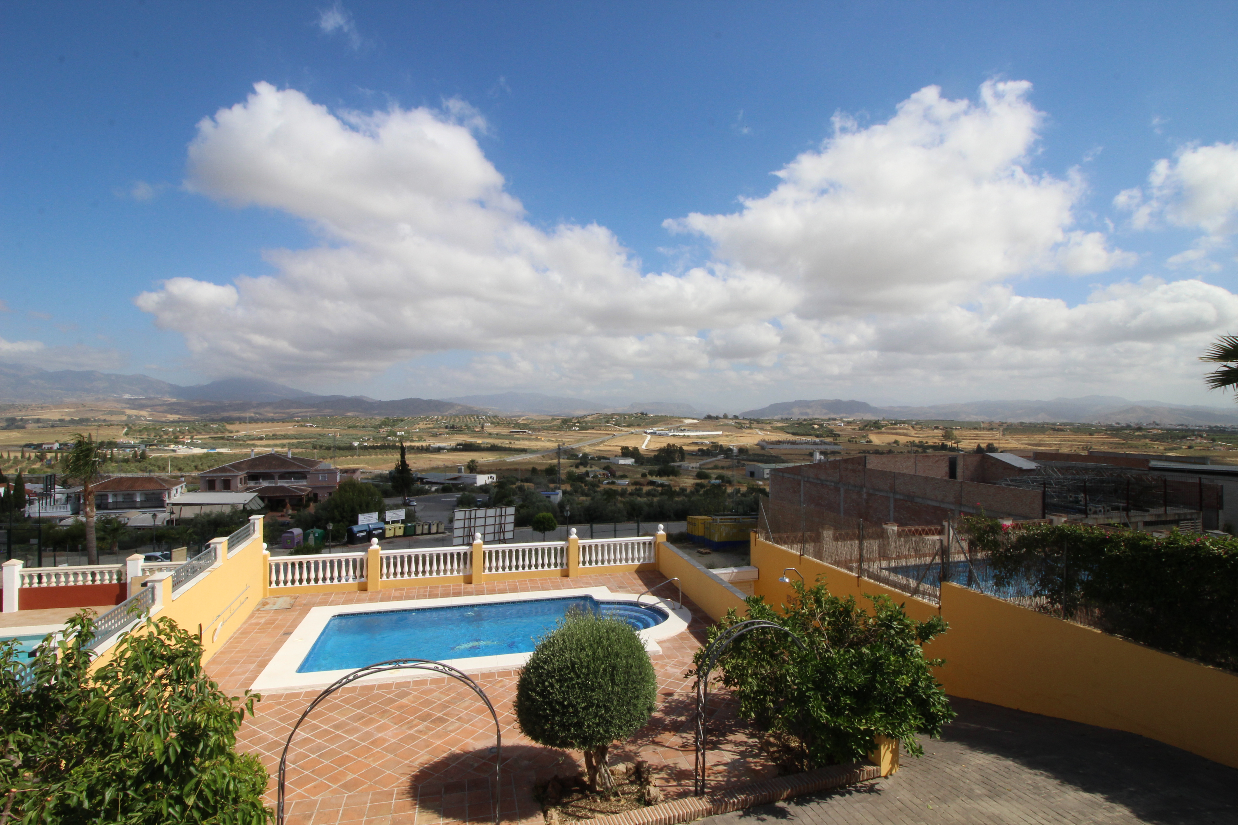 Chalet for sale in Coin, Malaga