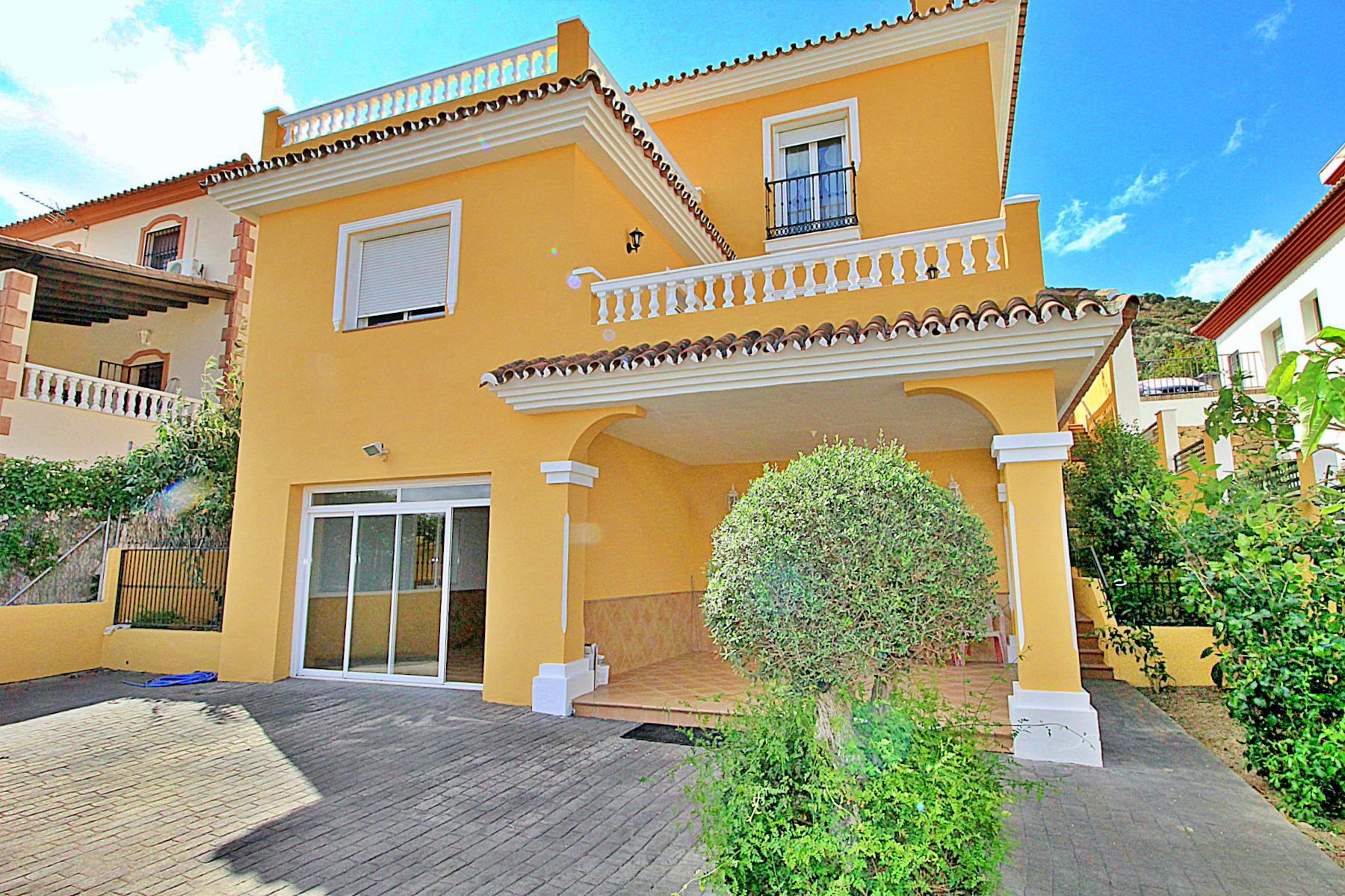 Chalet for sale in Coin, Malaga