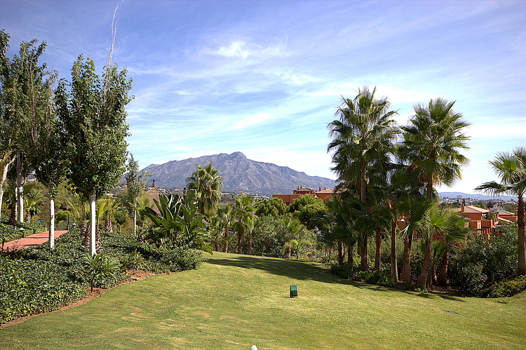 Apartamento for sale in Benahavis, Malaga