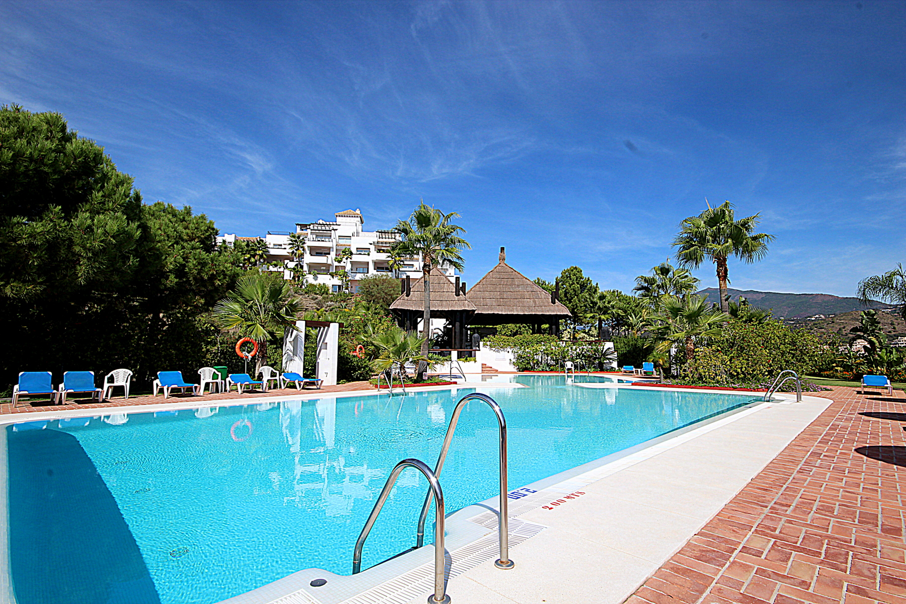 Apartamento for sale in Benahavis, Malaga