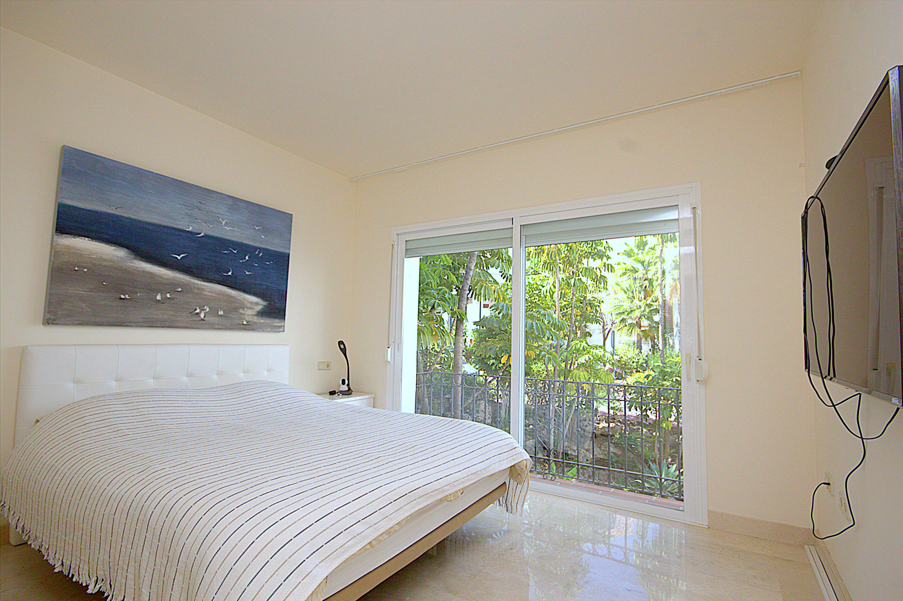 Apartamento for sale in Benahavis, Malaga
