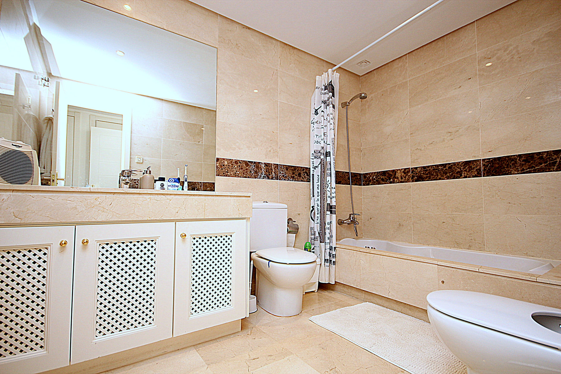 Apartamento for sale in Benahavis, Malaga