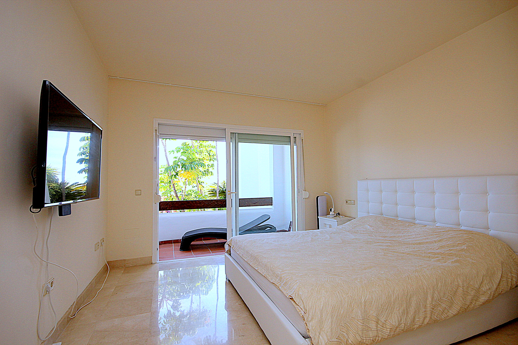 Apartamento for sale in Benahavis, Malaga