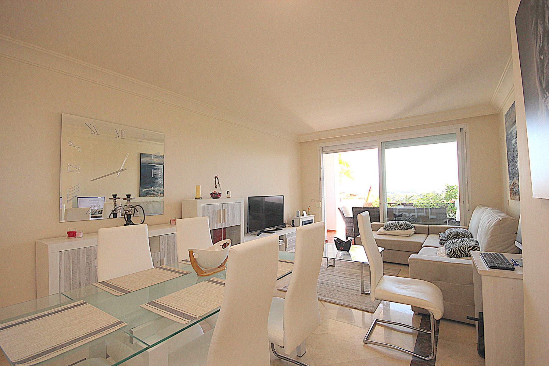 Apartamento for sale in Benahavis, Malaga