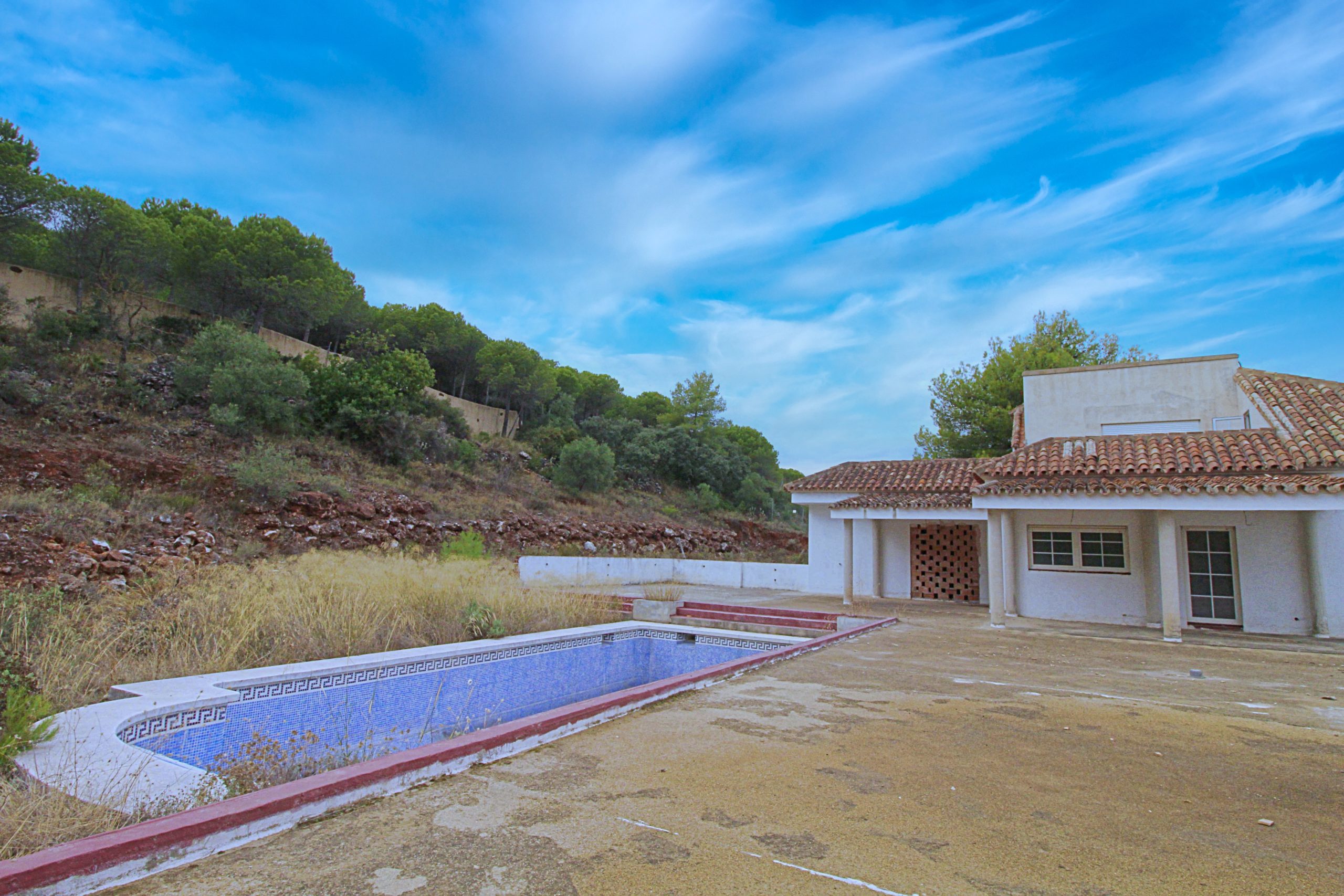 Villa for sale in Alhaurin-El-Grande, Malaga
