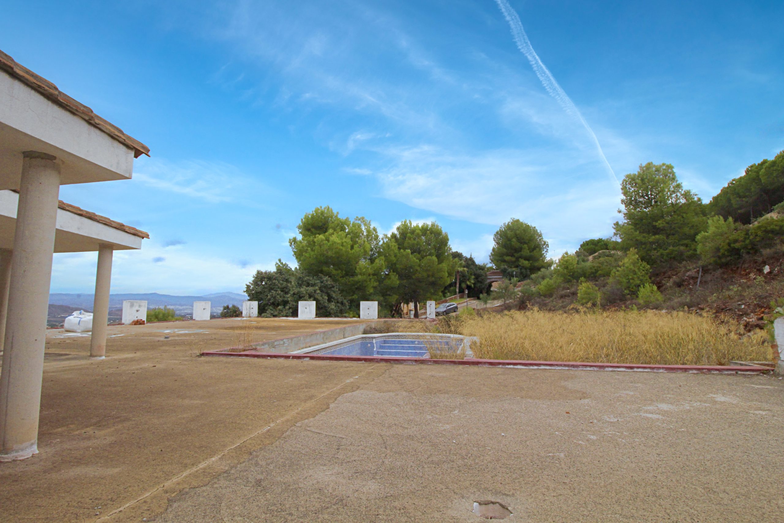 Villa for sale in Alhaurin-El-Grande, Malaga
