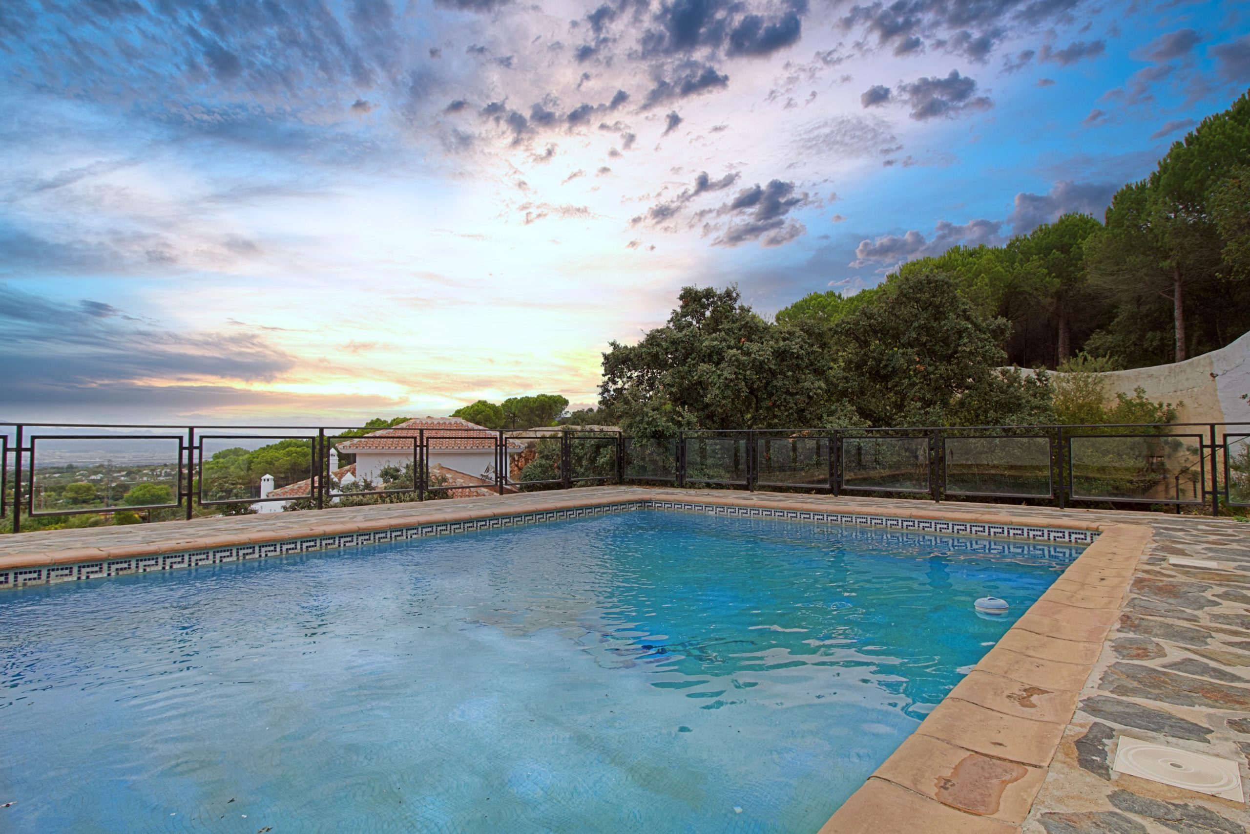 Villa for sale in Alhaurin-El-Grande, Malaga