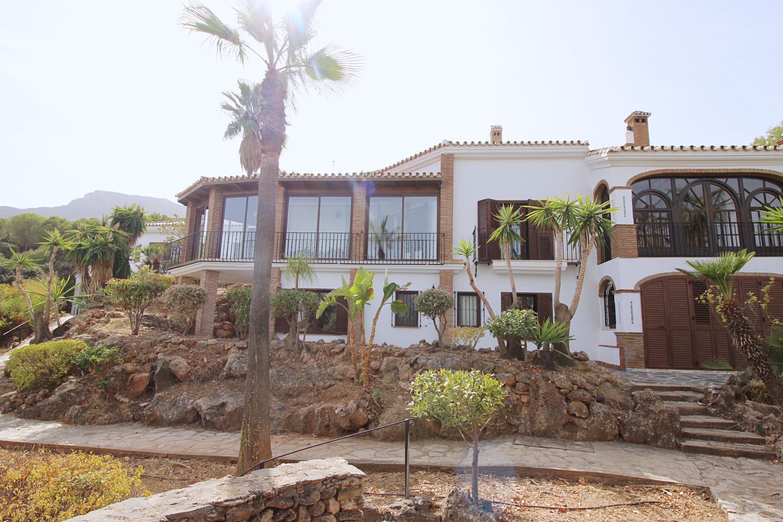 Villa for sale in Alhaurin-El-Grande, Malaga