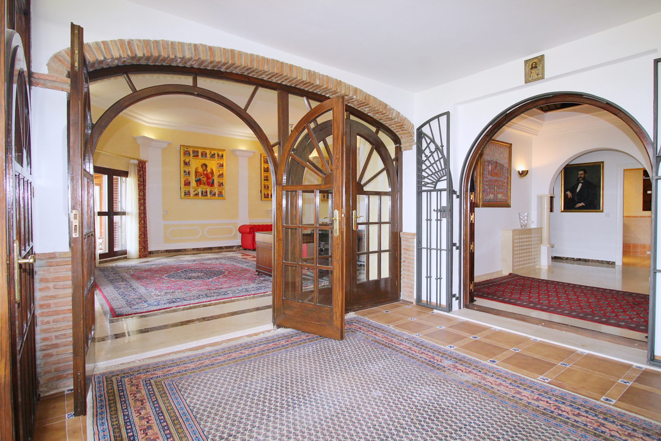 Villa for sale in Alhaurin-El-Grande, Malaga