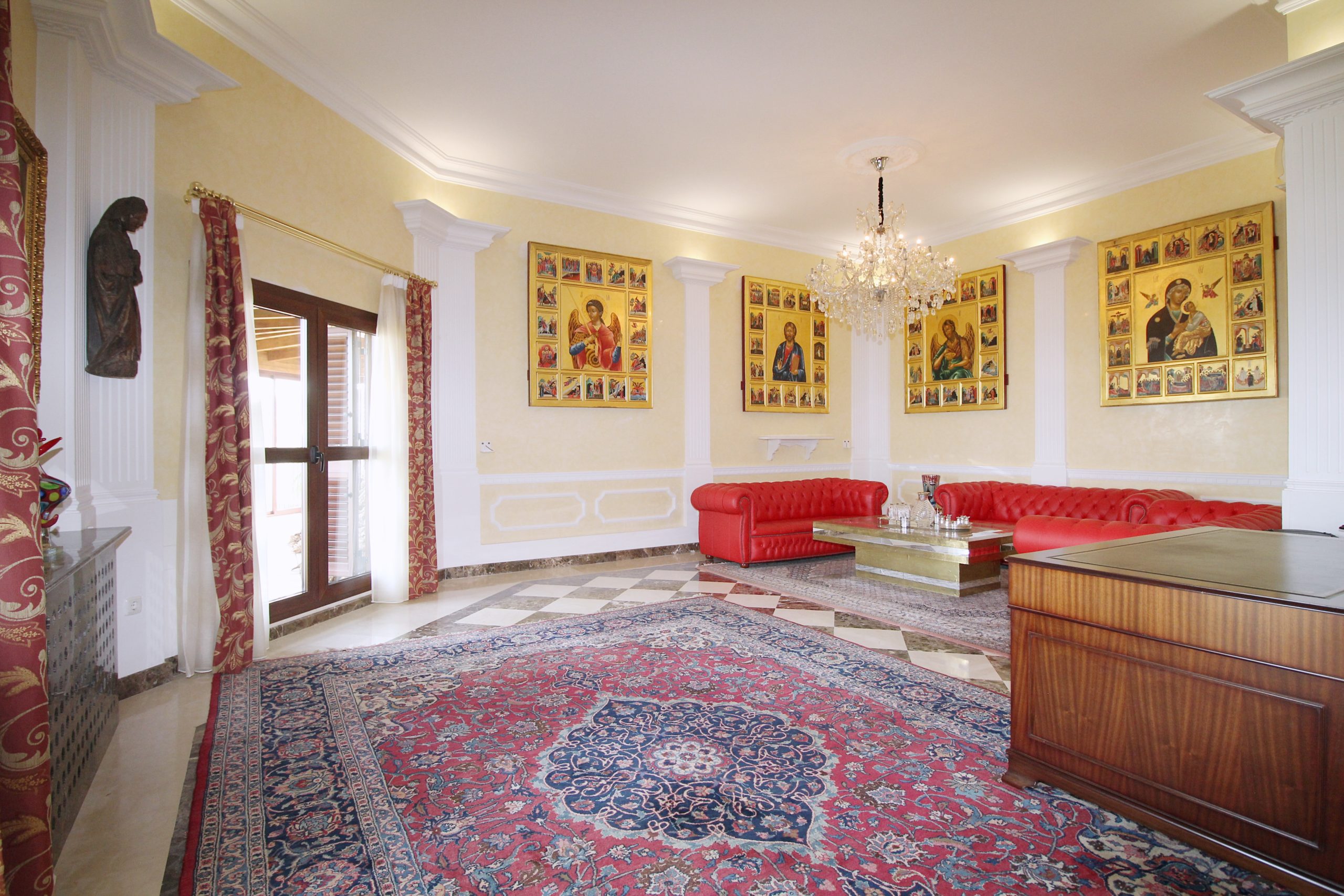 Villa for sale in Alhaurin-El-Grande, Malaga