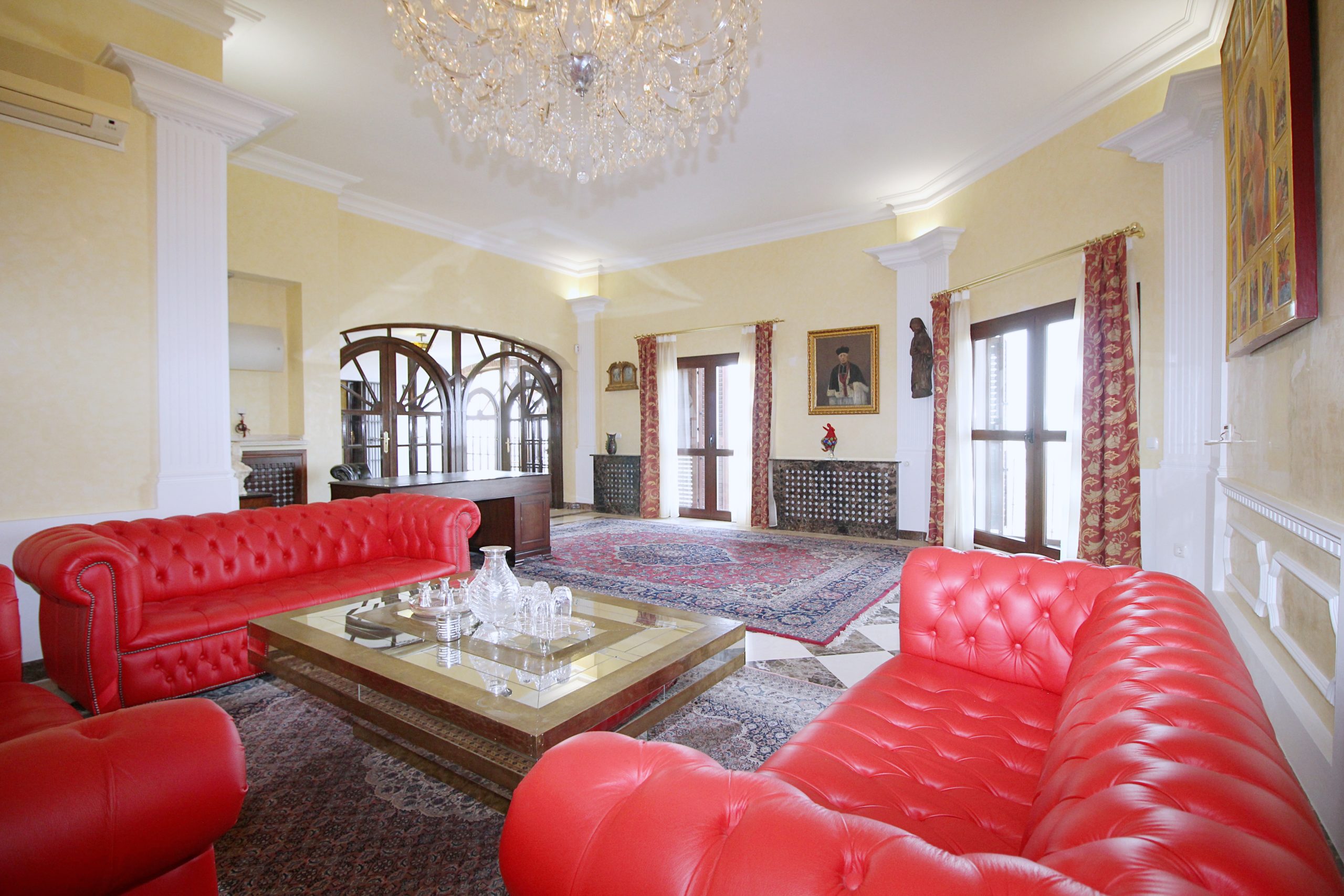 Villa for sale in Alhaurin-El-Grande, Malaga