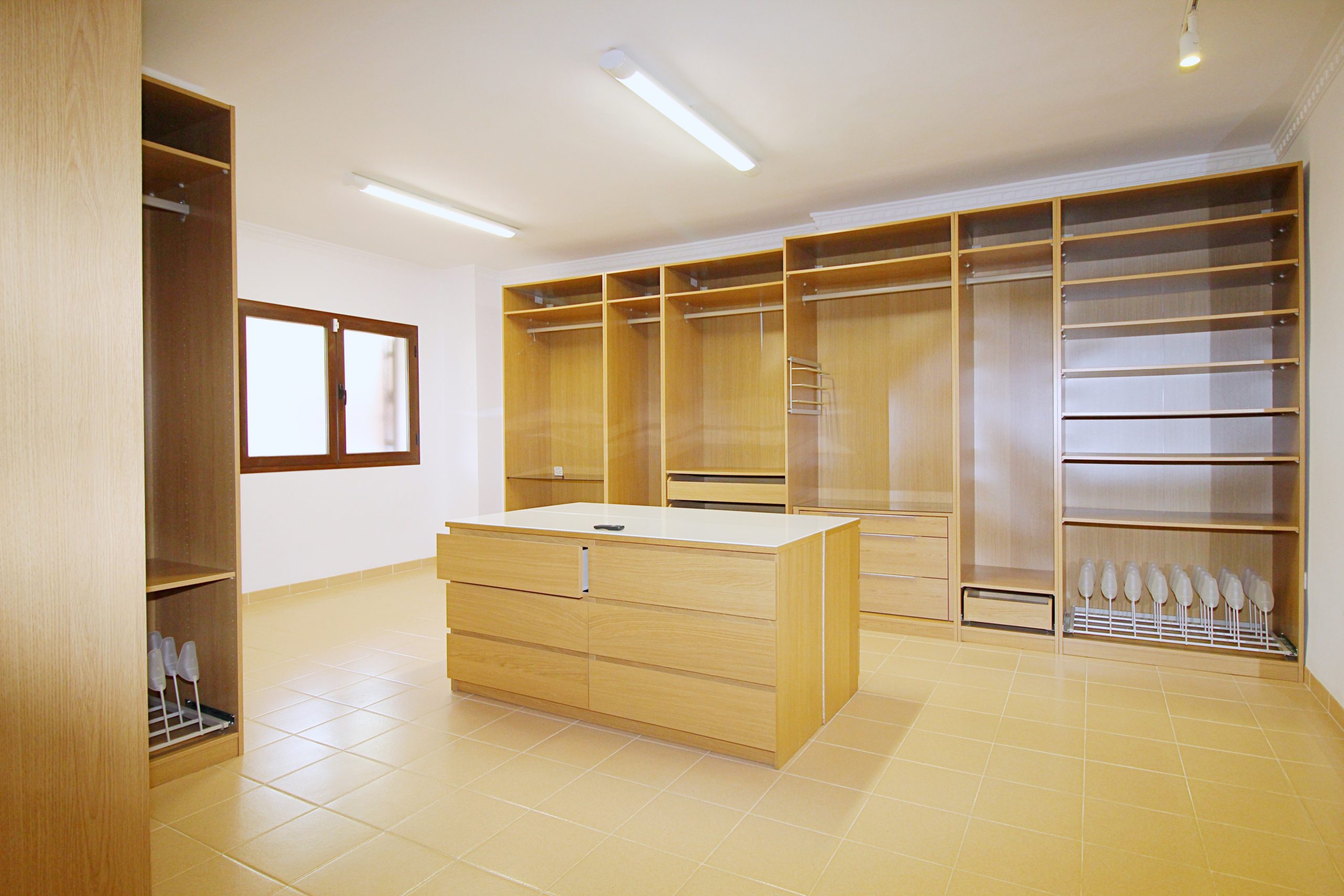 Villa for sale in Alhaurin-El-Grande, Malaga