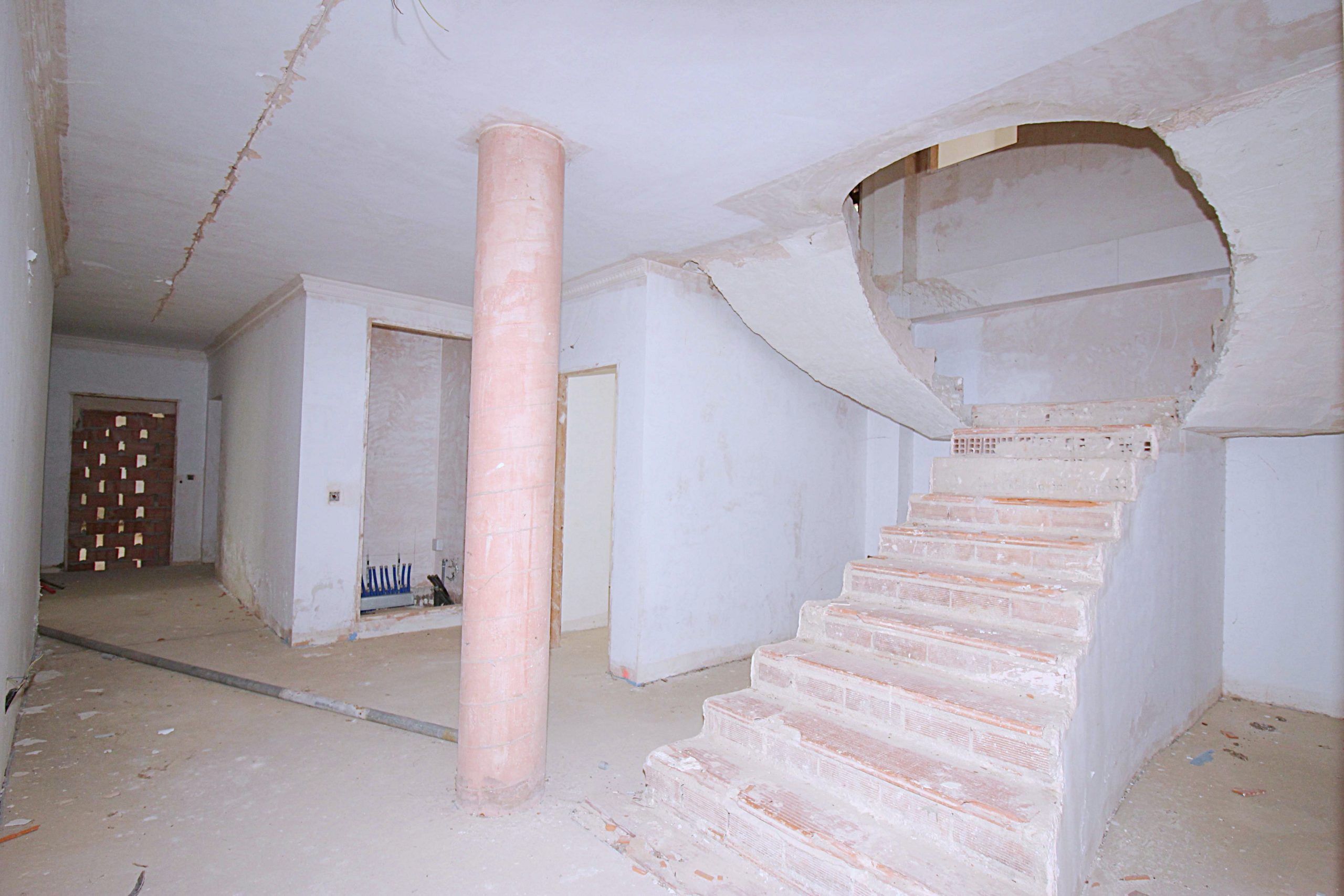 Villa for sale in Alhaurin-El-Grande, Malaga