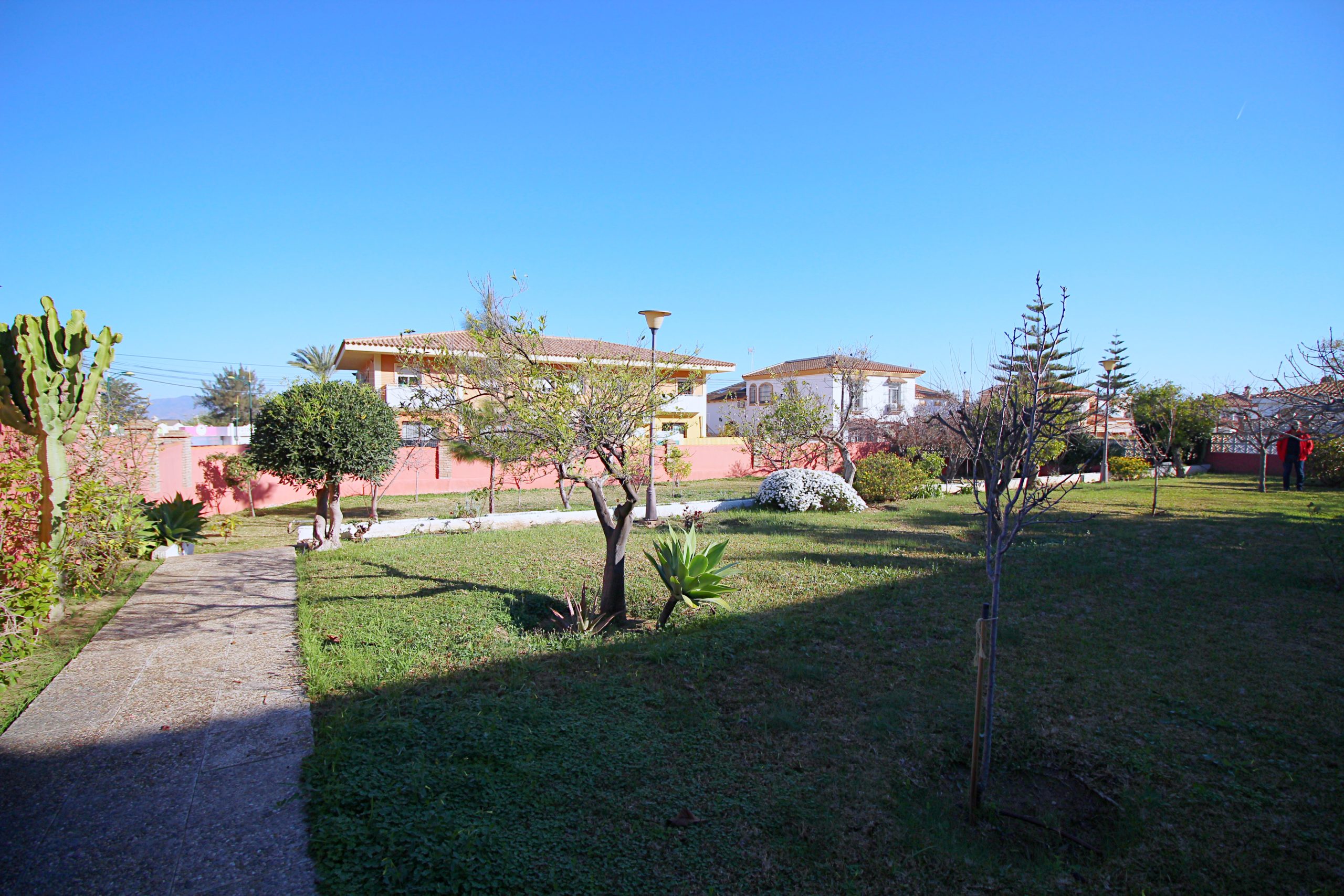 Villa for sale in Alhaurin-De-La-Torre, Malaga
