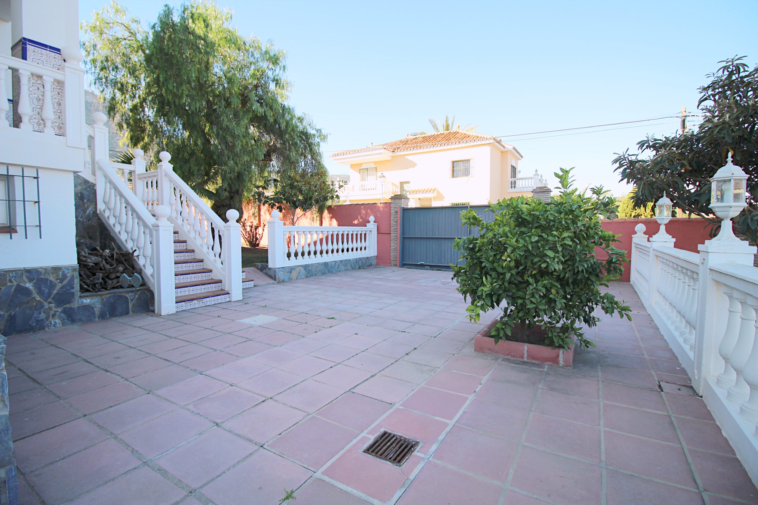 Villa for sale in Alhaurin-De-La-Torre, Malaga