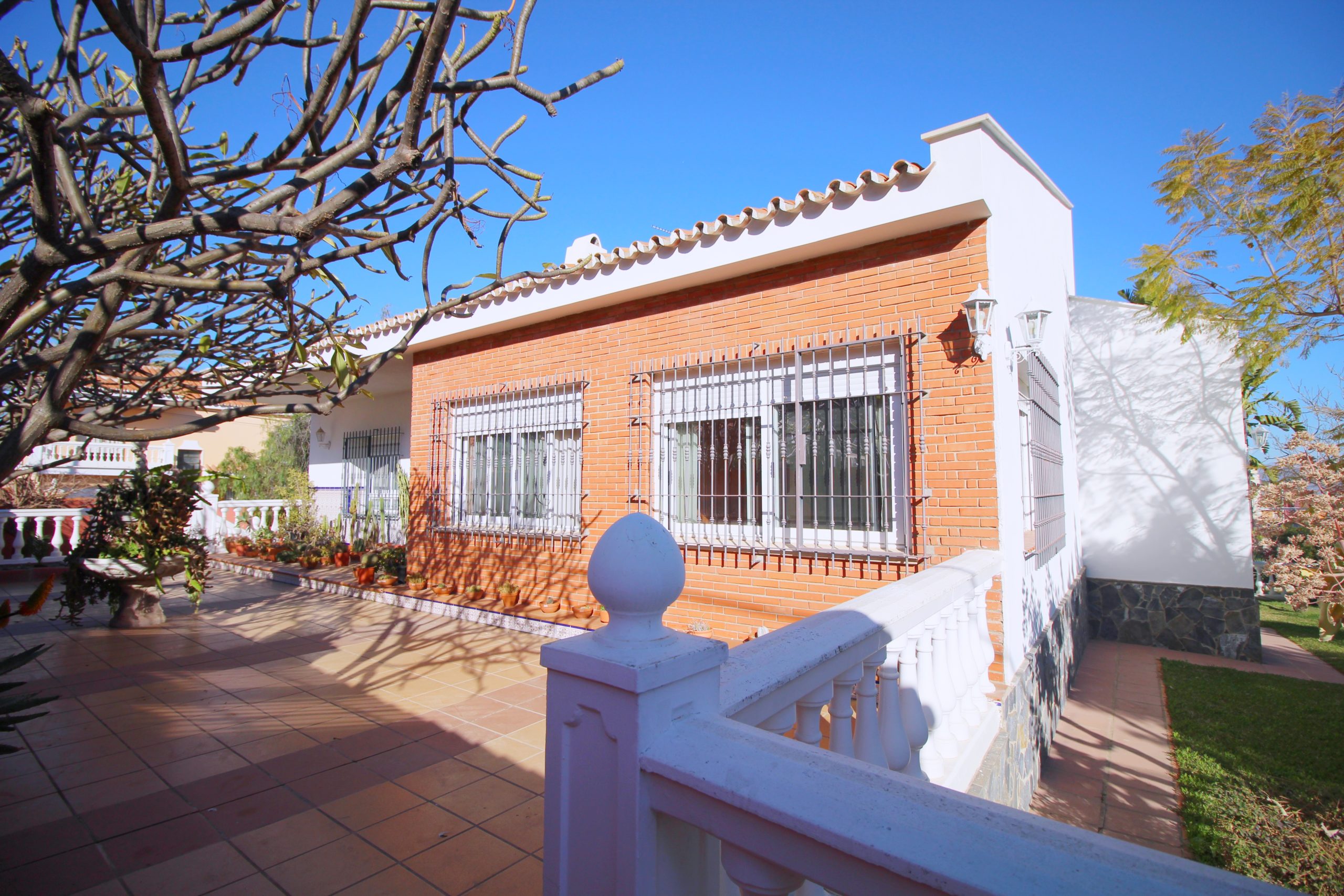 Villa for sale in Alhaurin-De-La-Torre, Malaga