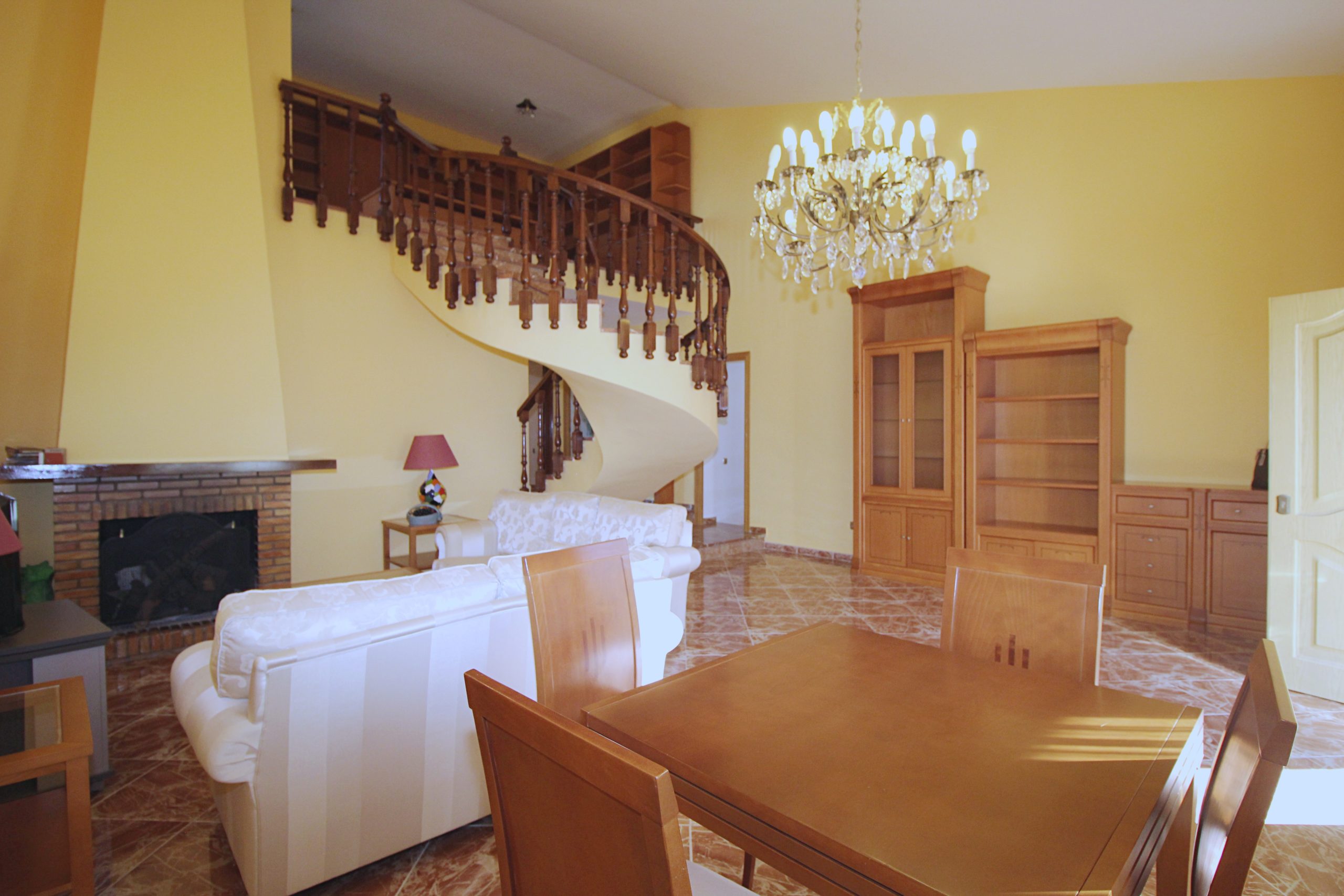 Villa for sale in Alhaurin-De-La-Torre, Malaga