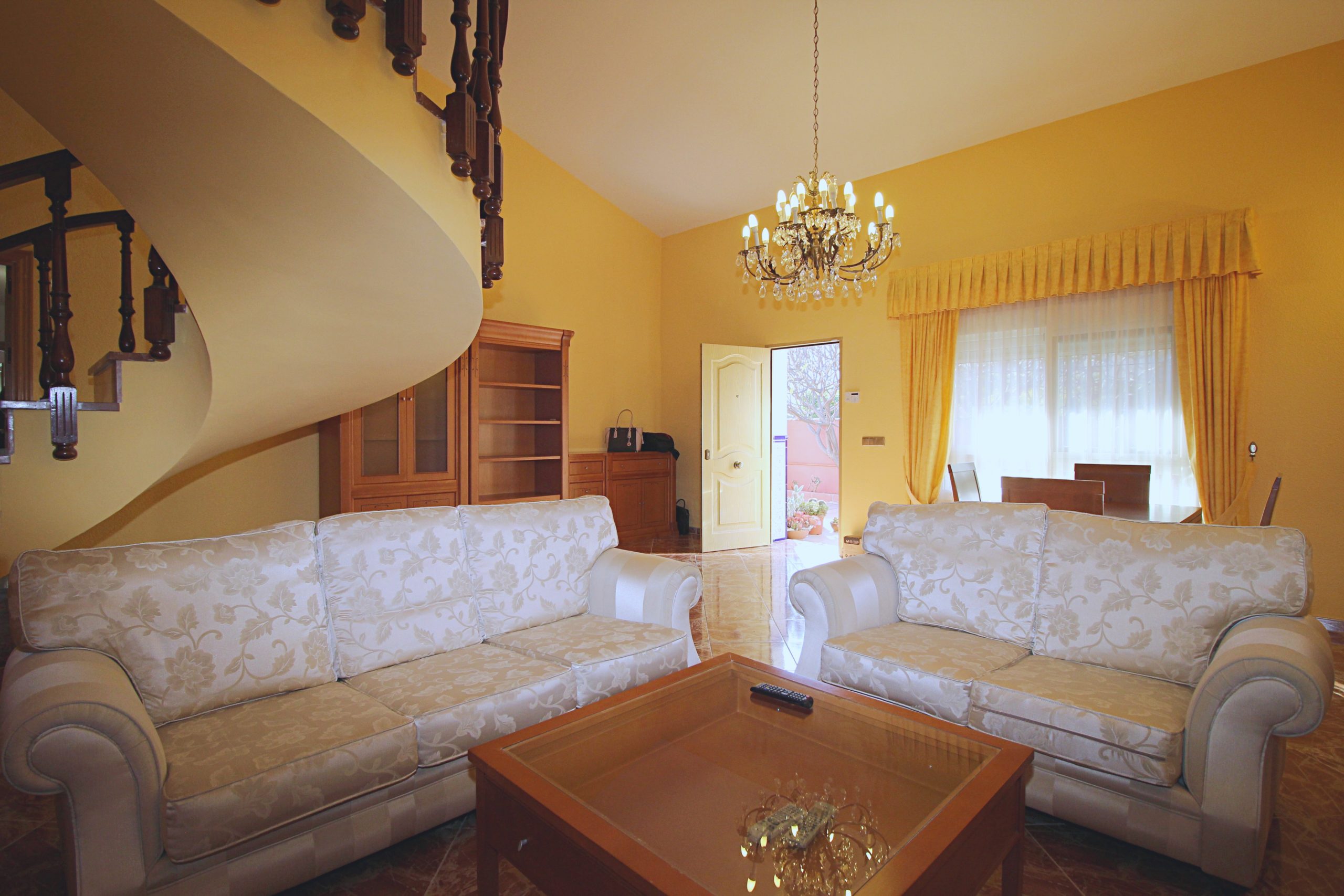 Villa for sale in Alhaurin-De-La-Torre, Malaga