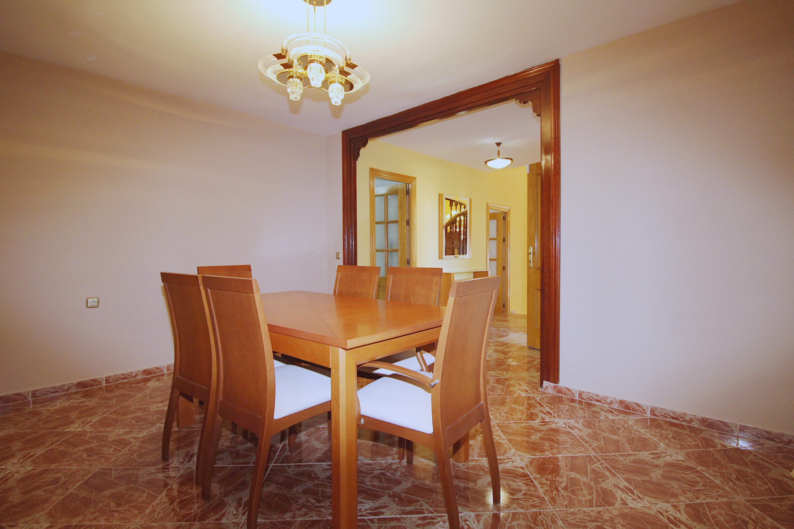 Villa for sale in Alhaurin-De-La-Torre, Malaga