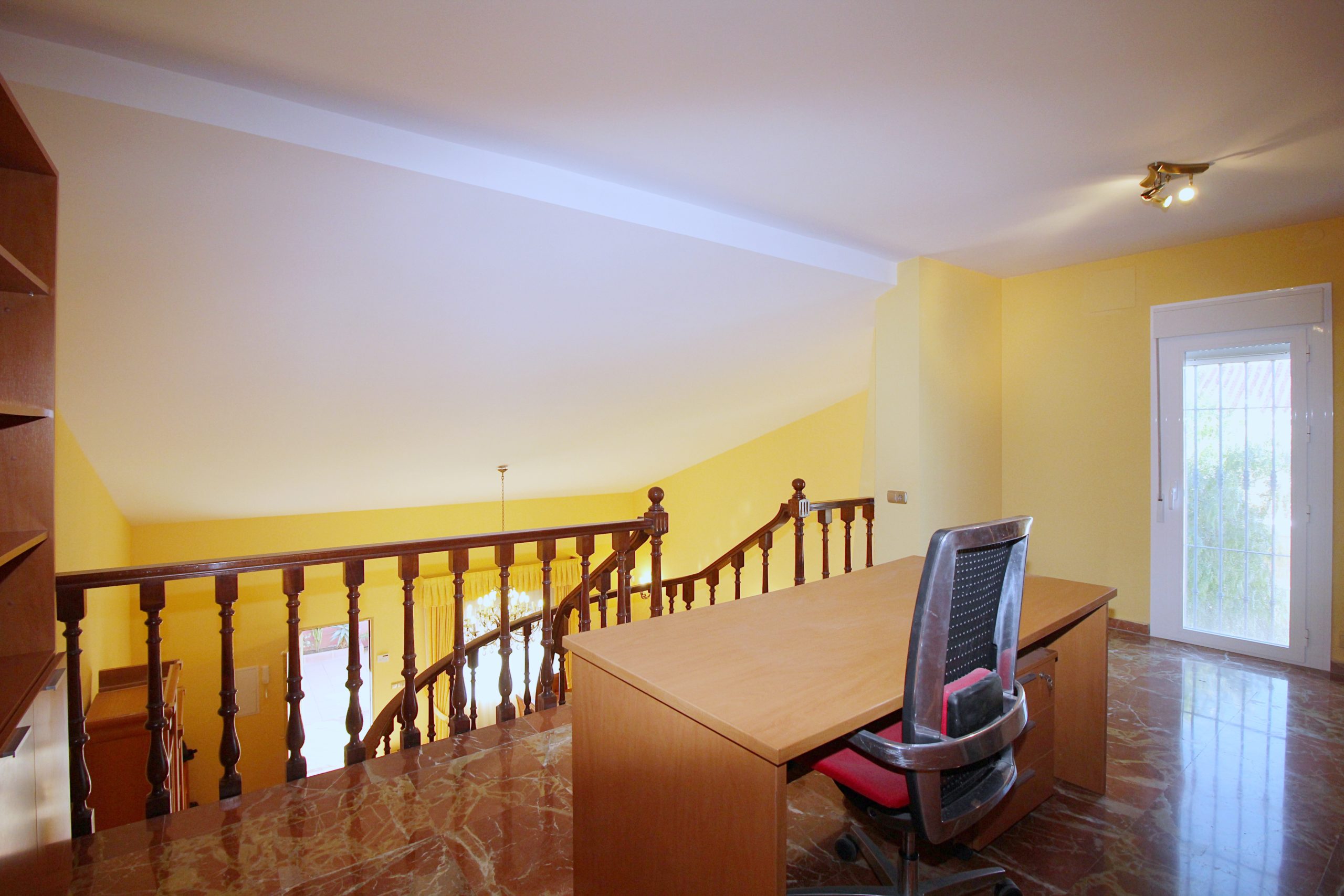 Villa for sale in Alhaurin-De-La-Torre, Malaga