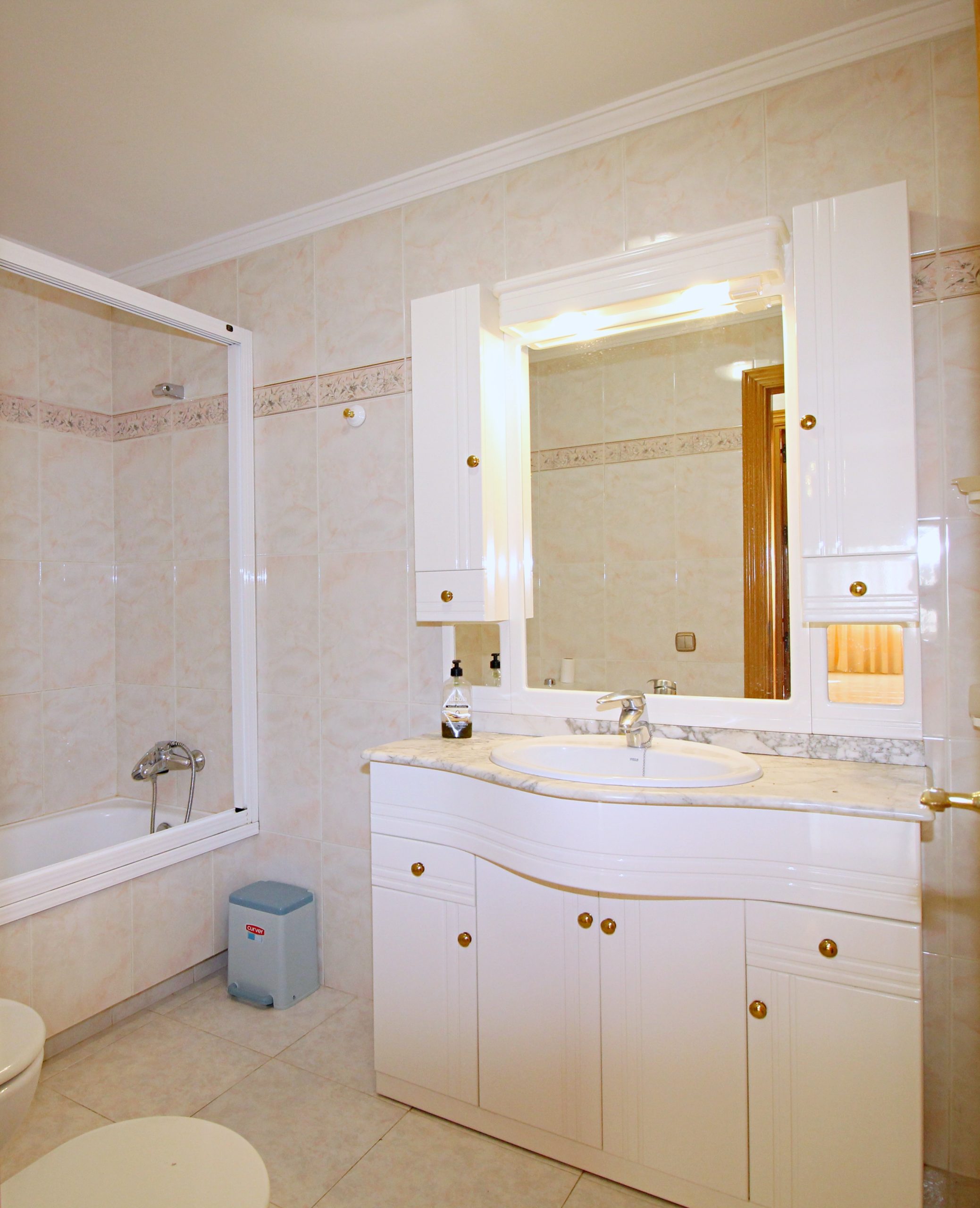 Villa for sale in Alhaurin-De-La-Torre, Malaga