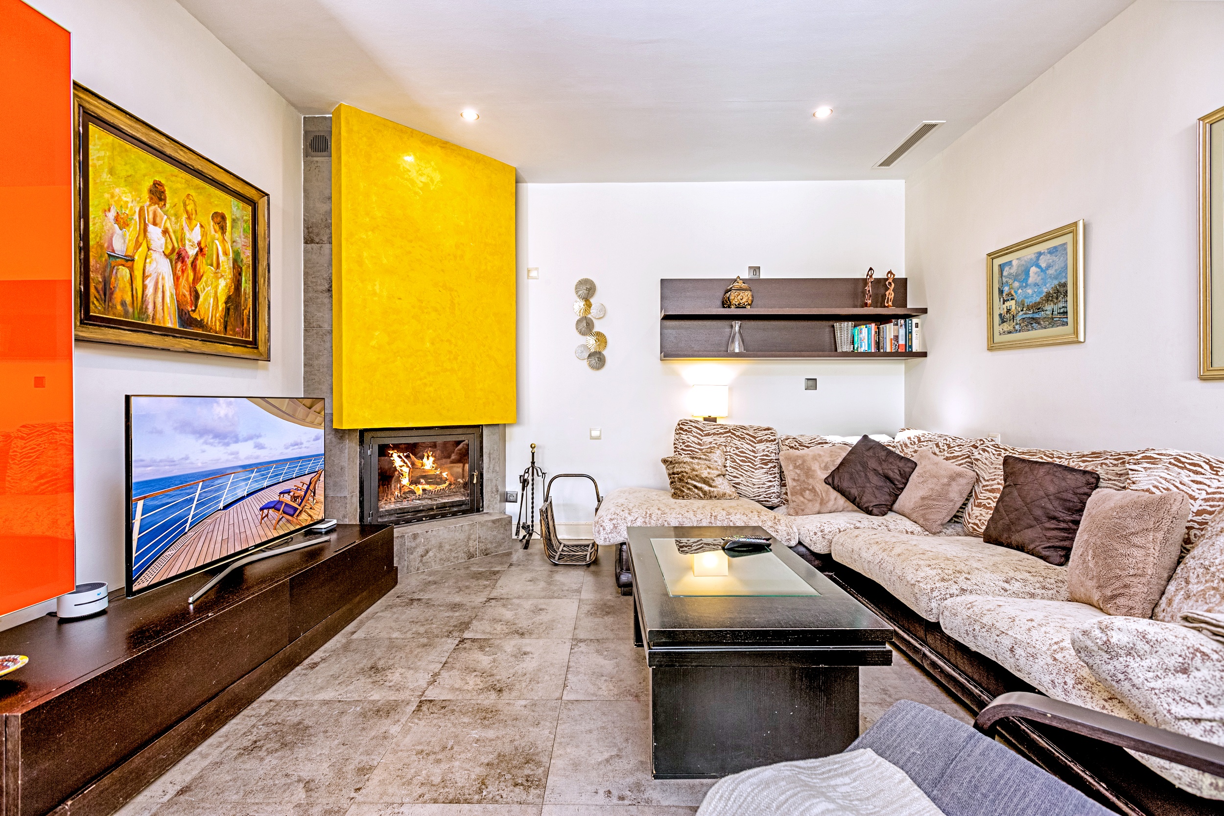 Villa for sale in Alhaurin-De-La-Torre, Malaga