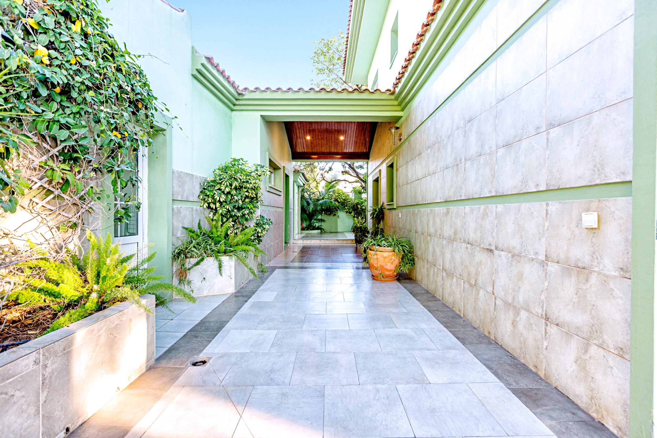 Villa for sale in Alhaurin-De-La-Torre, Malaga