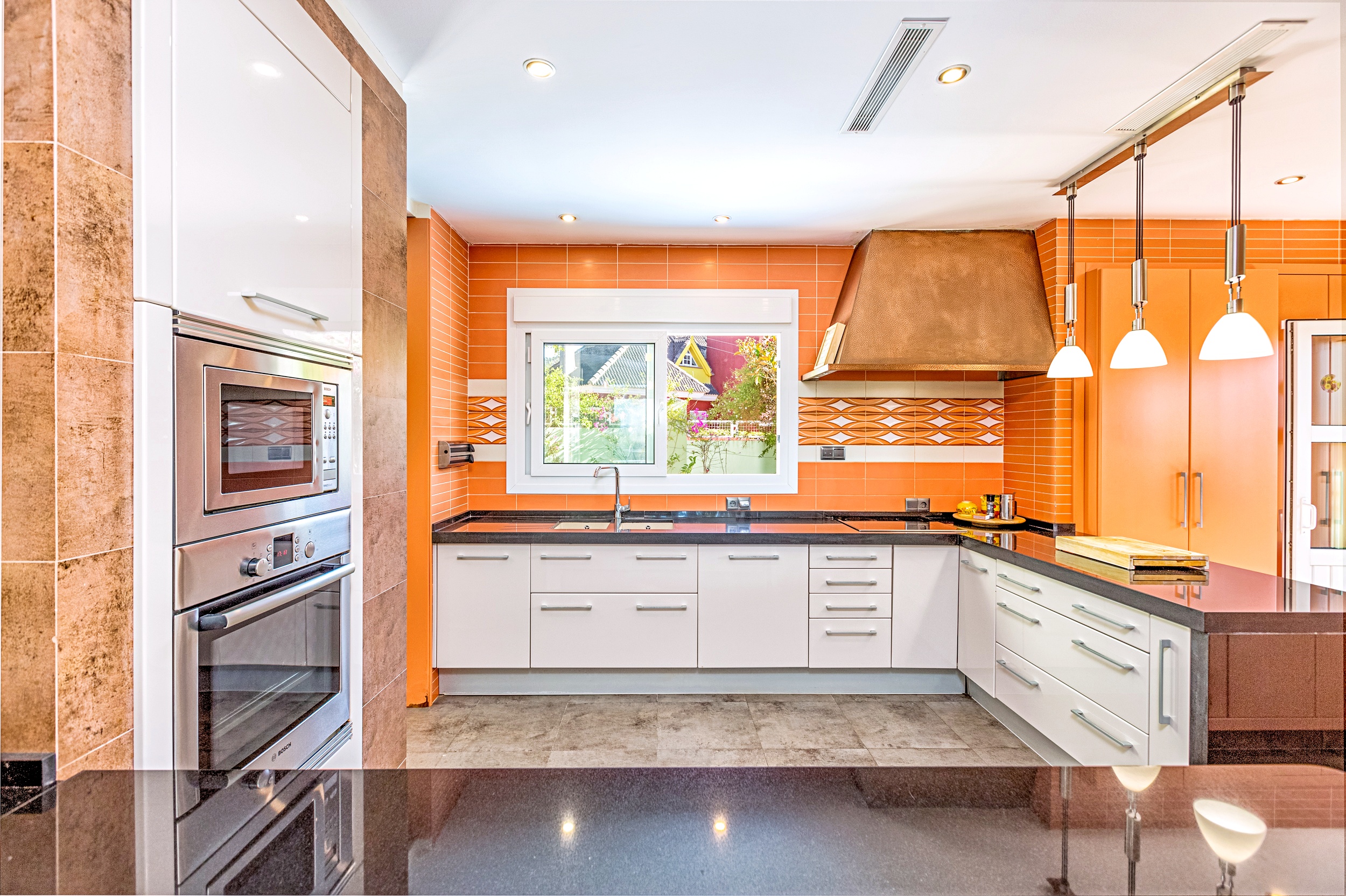 Villa for sale in Alhaurin-De-La-Torre, Malaga