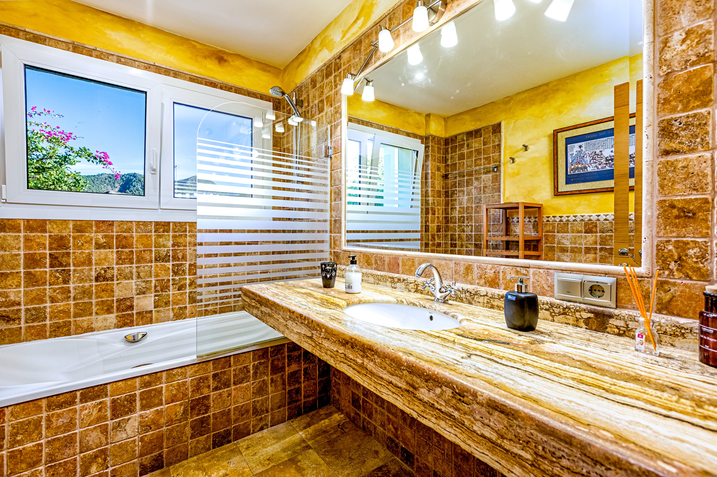 Villa for sale in Alhaurin-De-La-Torre, Malaga