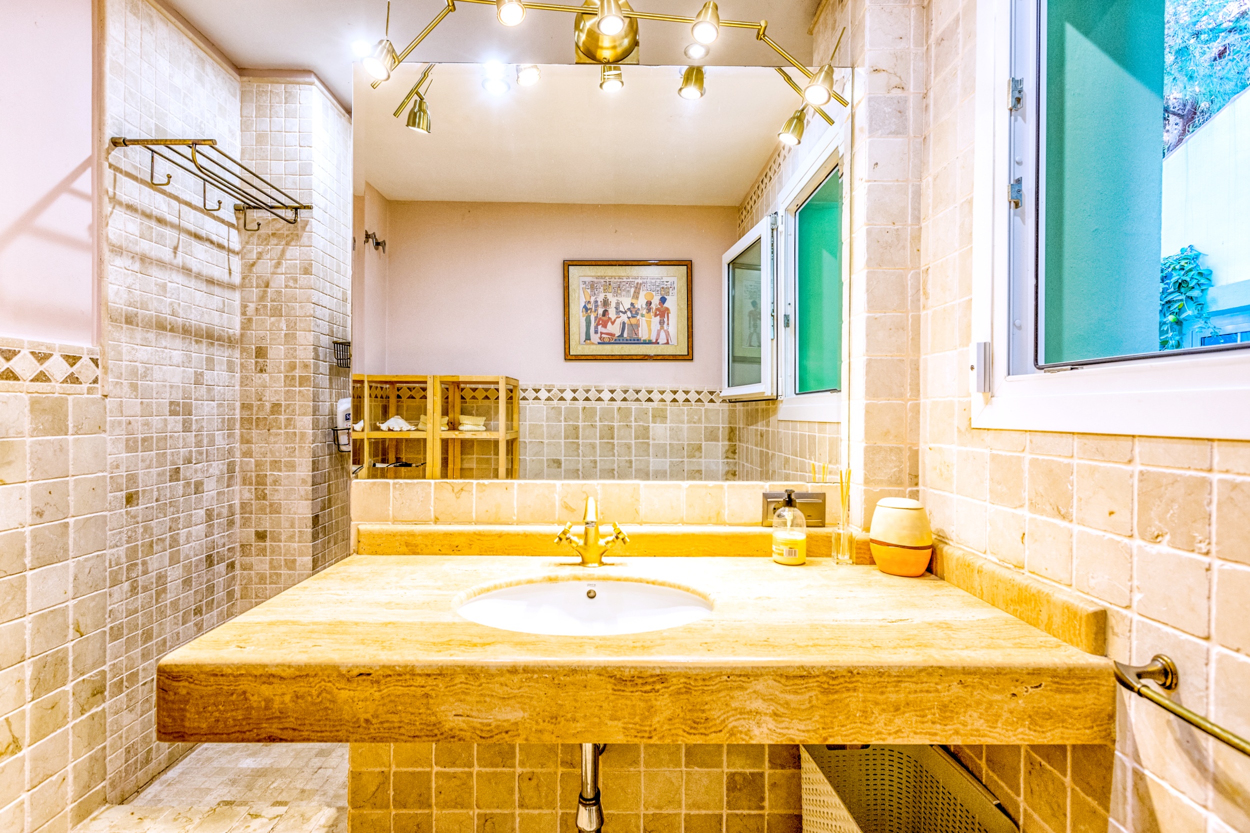 Villa for sale in Alhaurin-De-La-Torre, Malaga
