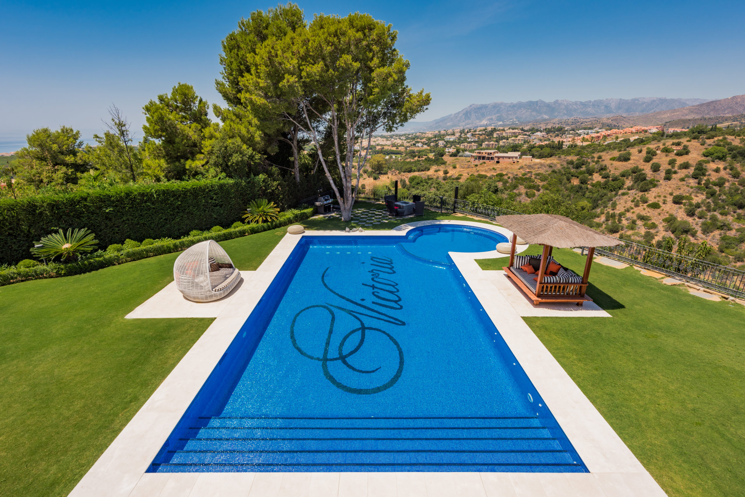 Villa for sale in Las-Chapas-Marbella, Malaga
