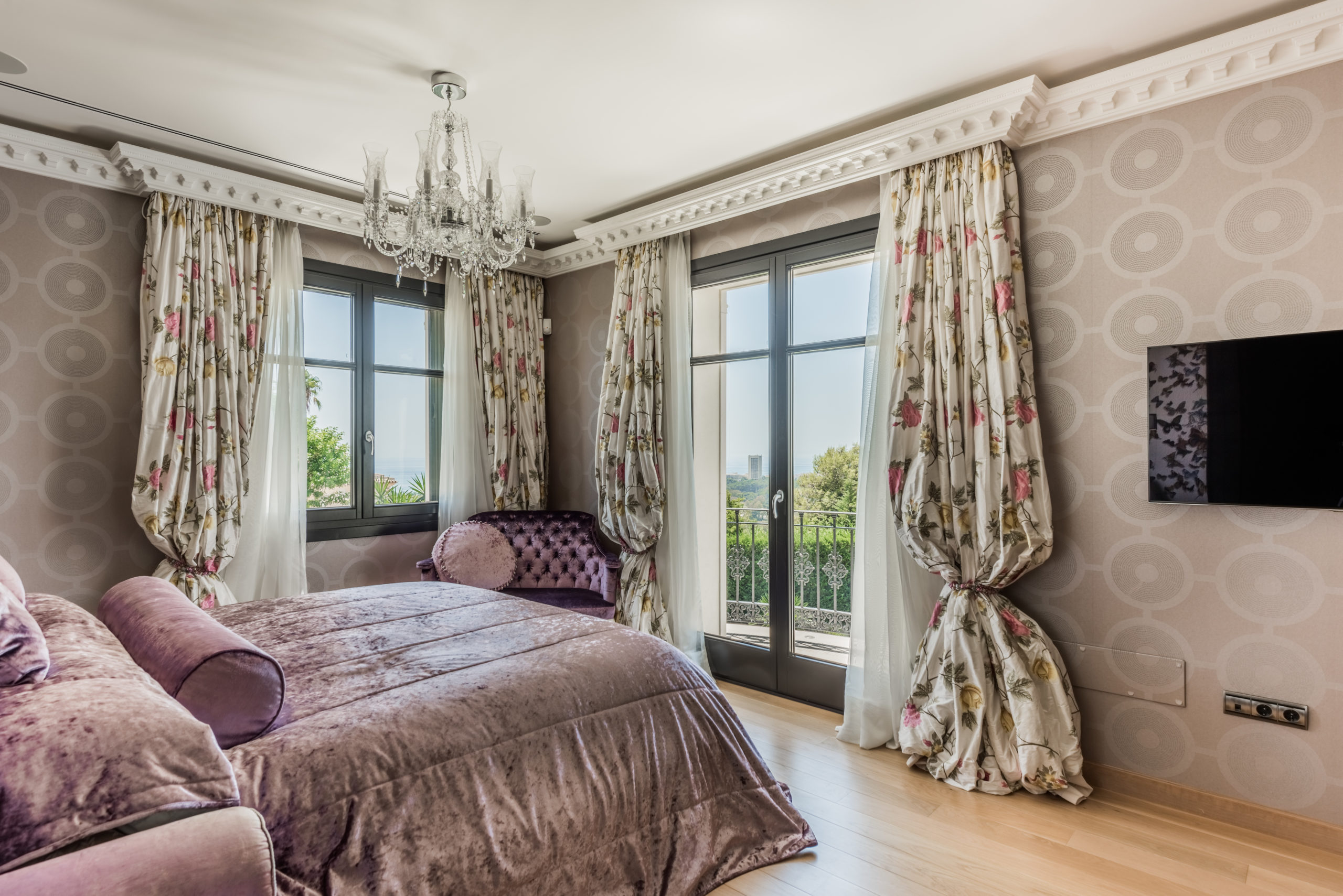 Villa for sale in Las-Chapas-Marbella, Malaga