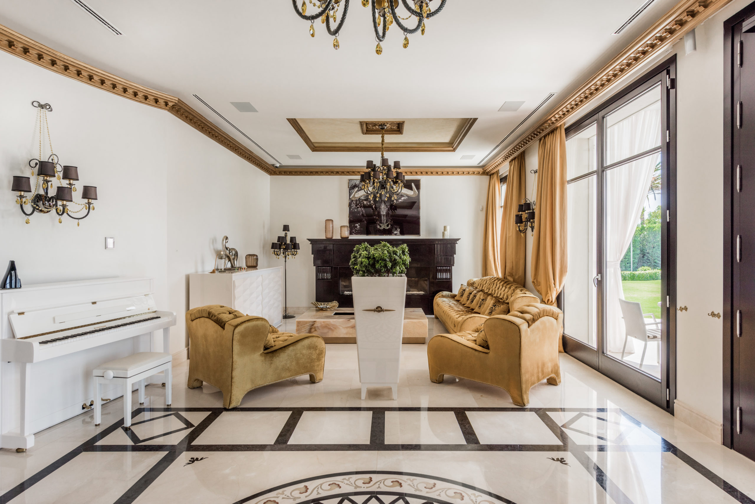 Villa for sale in Las-Chapas-Marbella, Malaga
