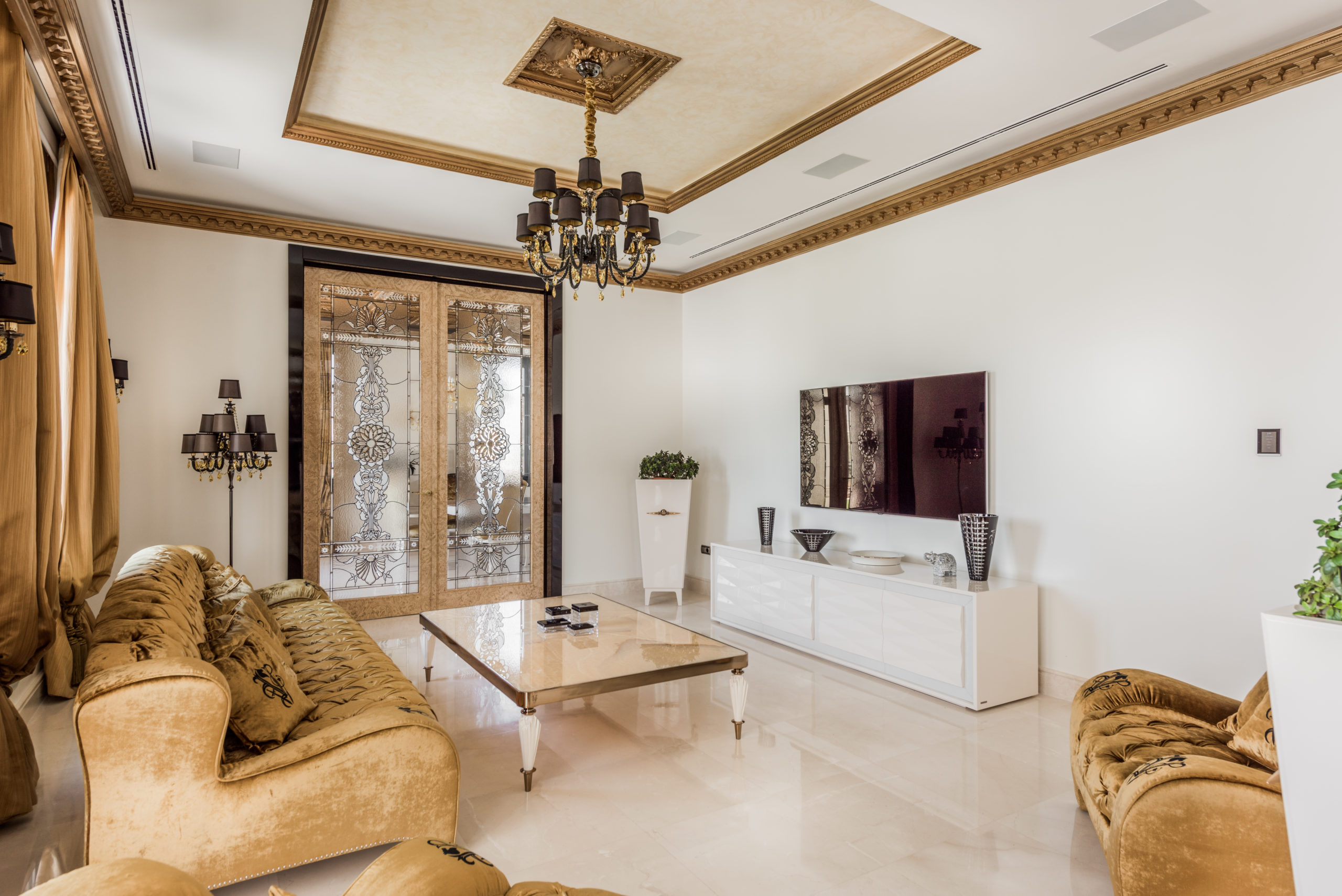 Villa for sale in Las-Chapas-Marbella, Malaga