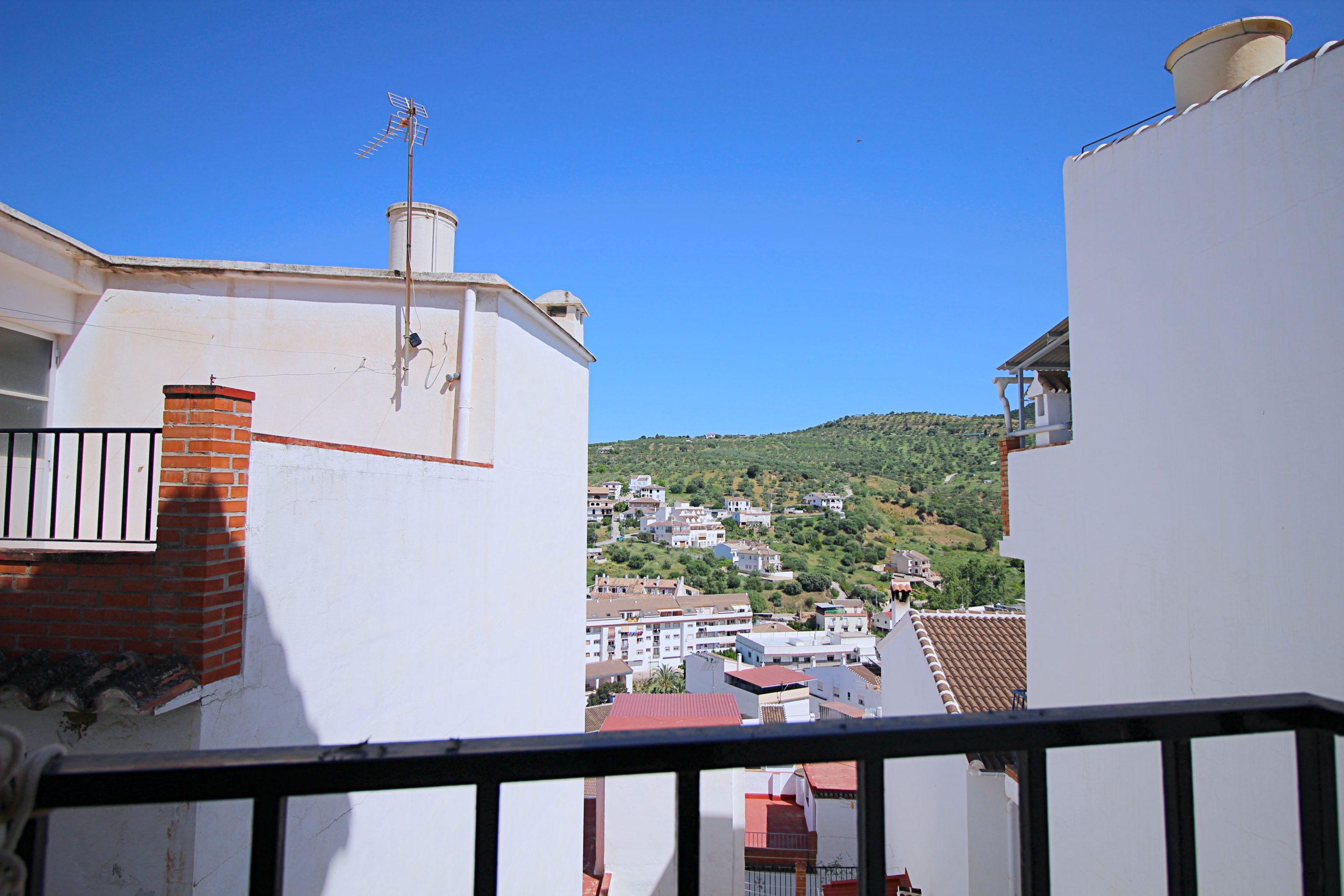 Casa-Adosada for sale in Tolox, Malaga