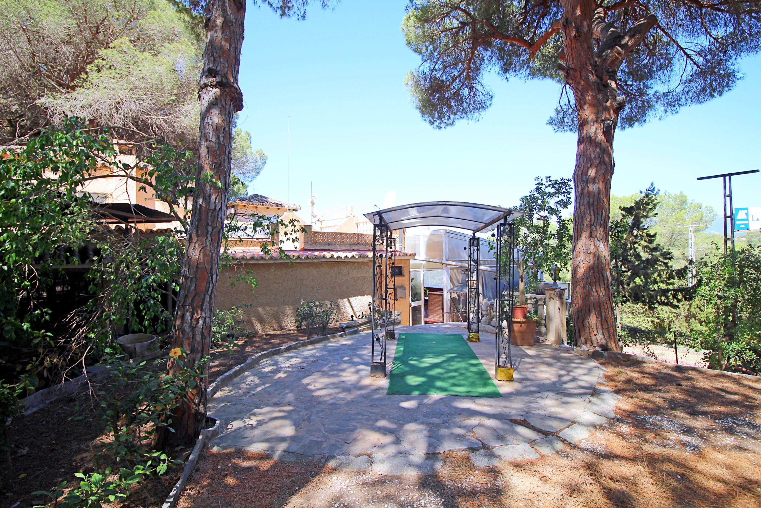 Comercial for sale in Marbesa-Marbella, Malaga