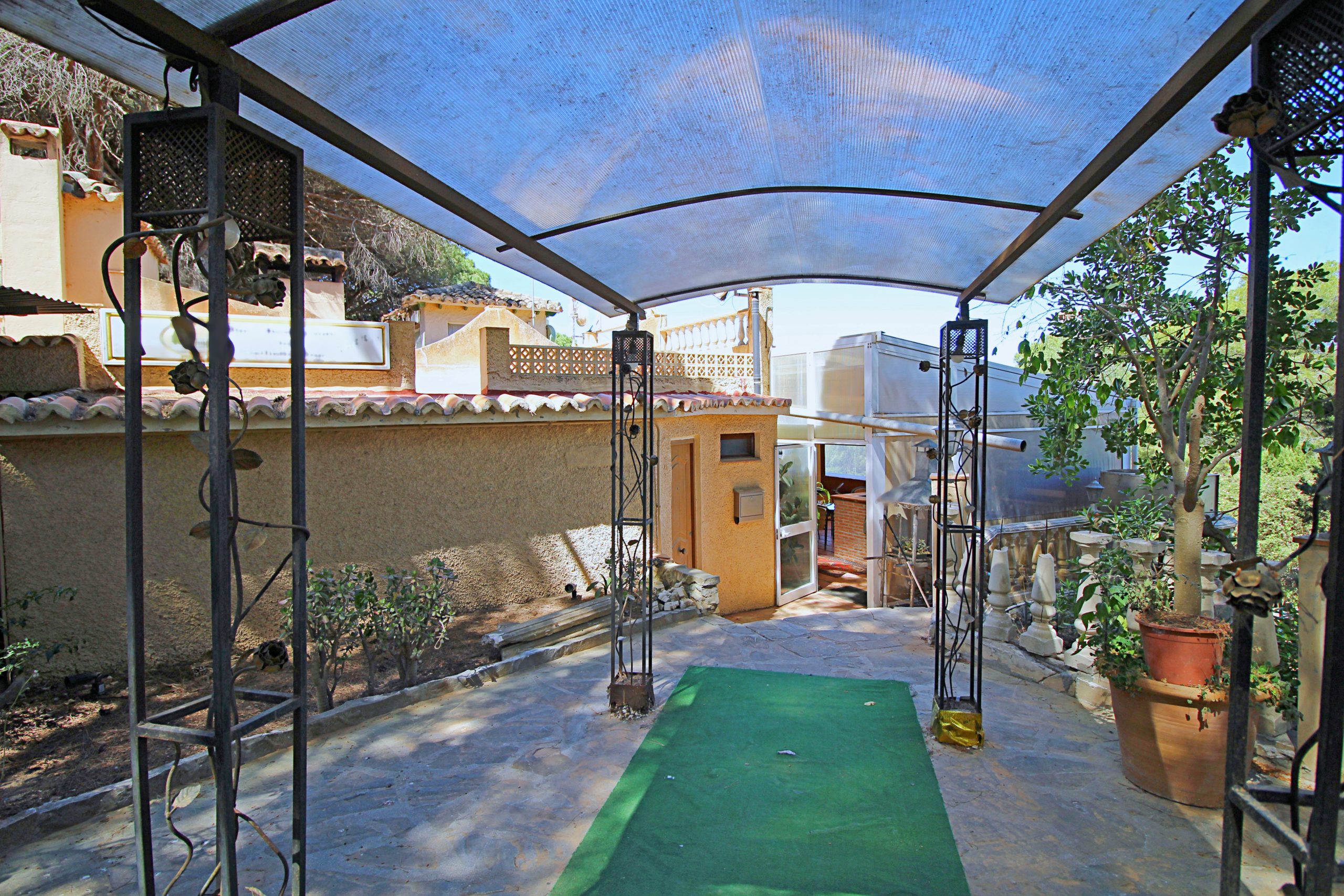 Comercial for sale in Marbesa-Marbella, Malaga