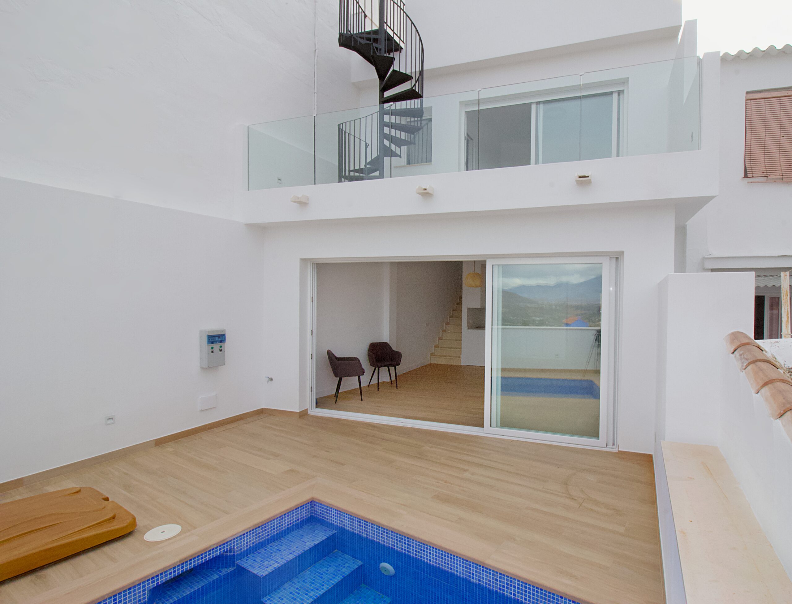 Casa-Adosada for sale in Alhaurin-El-Grande, Malaga