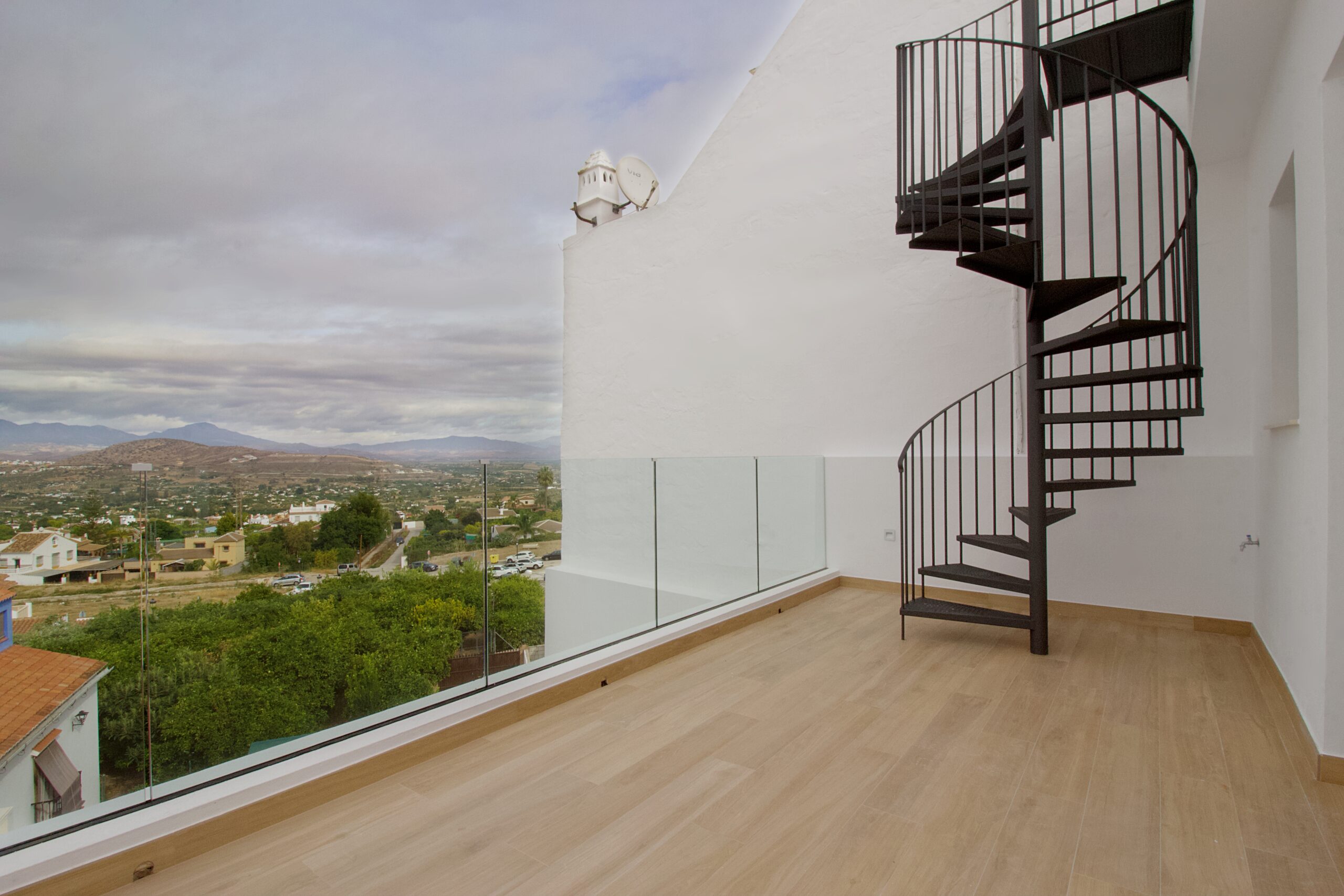 Casa-Adosada for sale in Alhaurin-El-Grande, Malaga