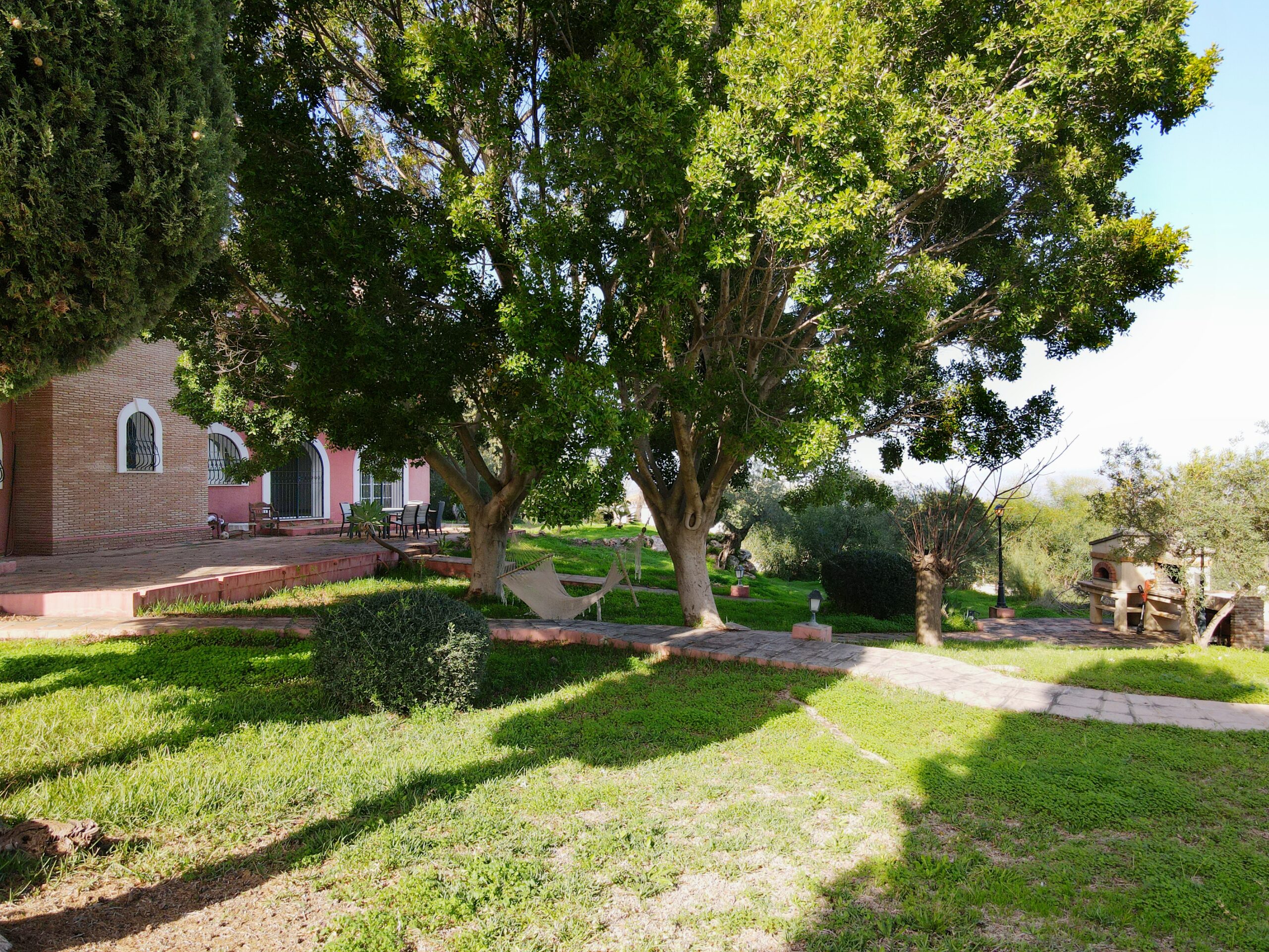 Villa for sale in Alhaurin-El-Grande, Malaga