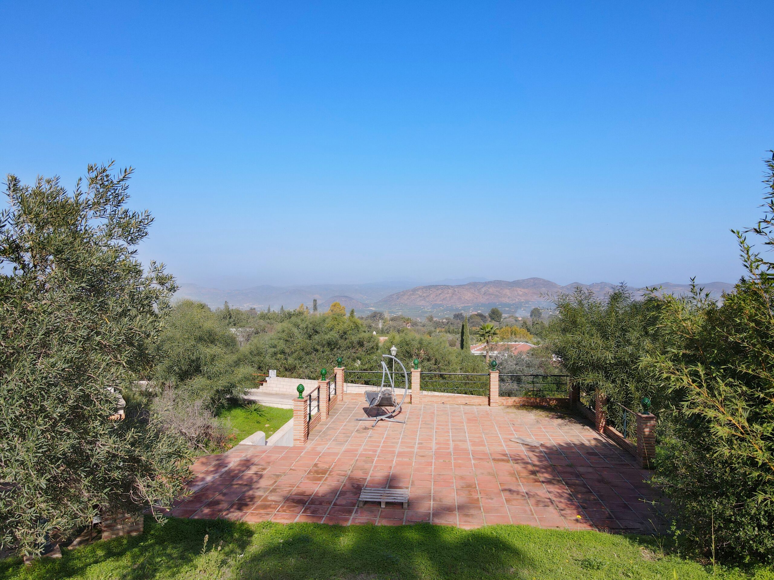 Villa for sale in Alhaurin-El-Grande, Malaga