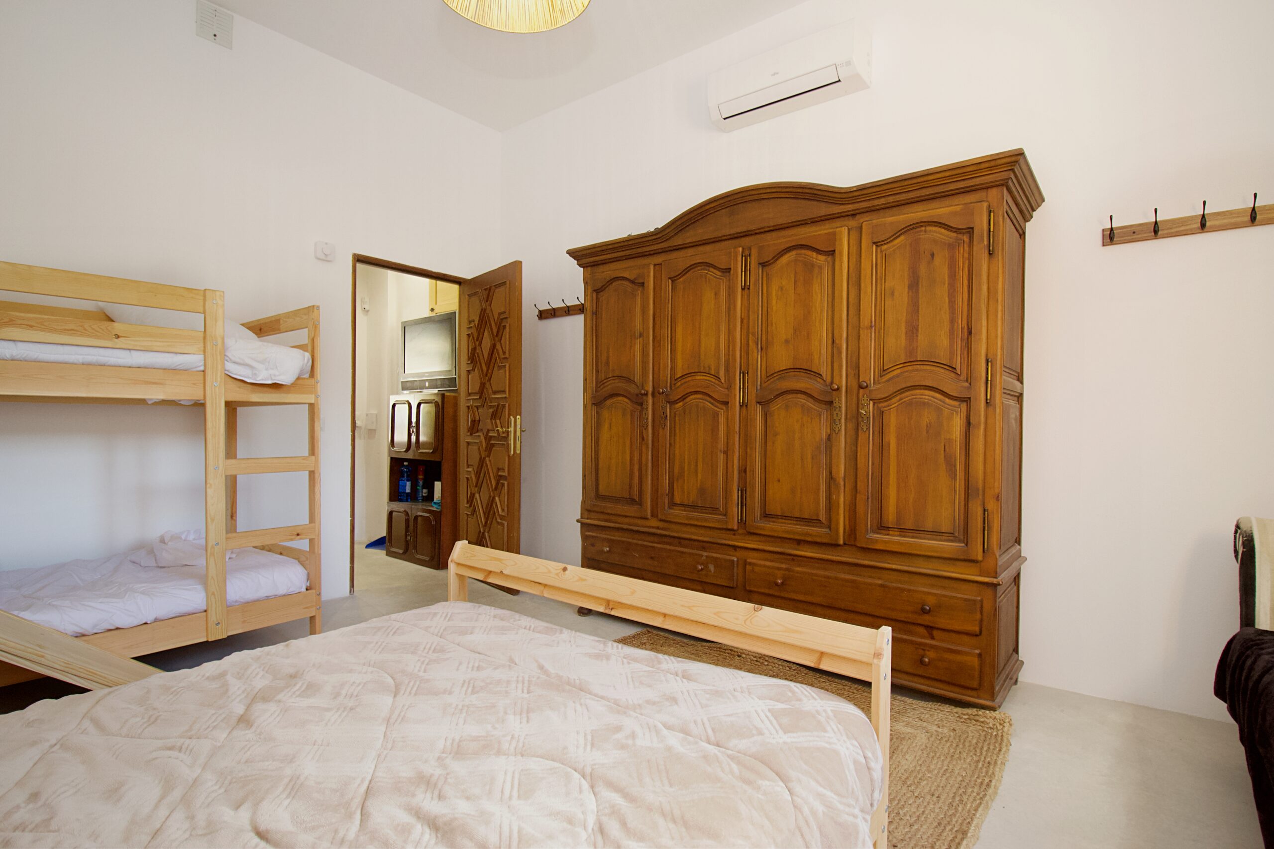 Finca for sale in Guaro, Malaga